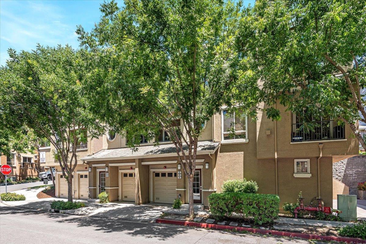 485 Tower Hill Ave, San Jose, CA 95136 2 Beds 2/1 Baths (Sold