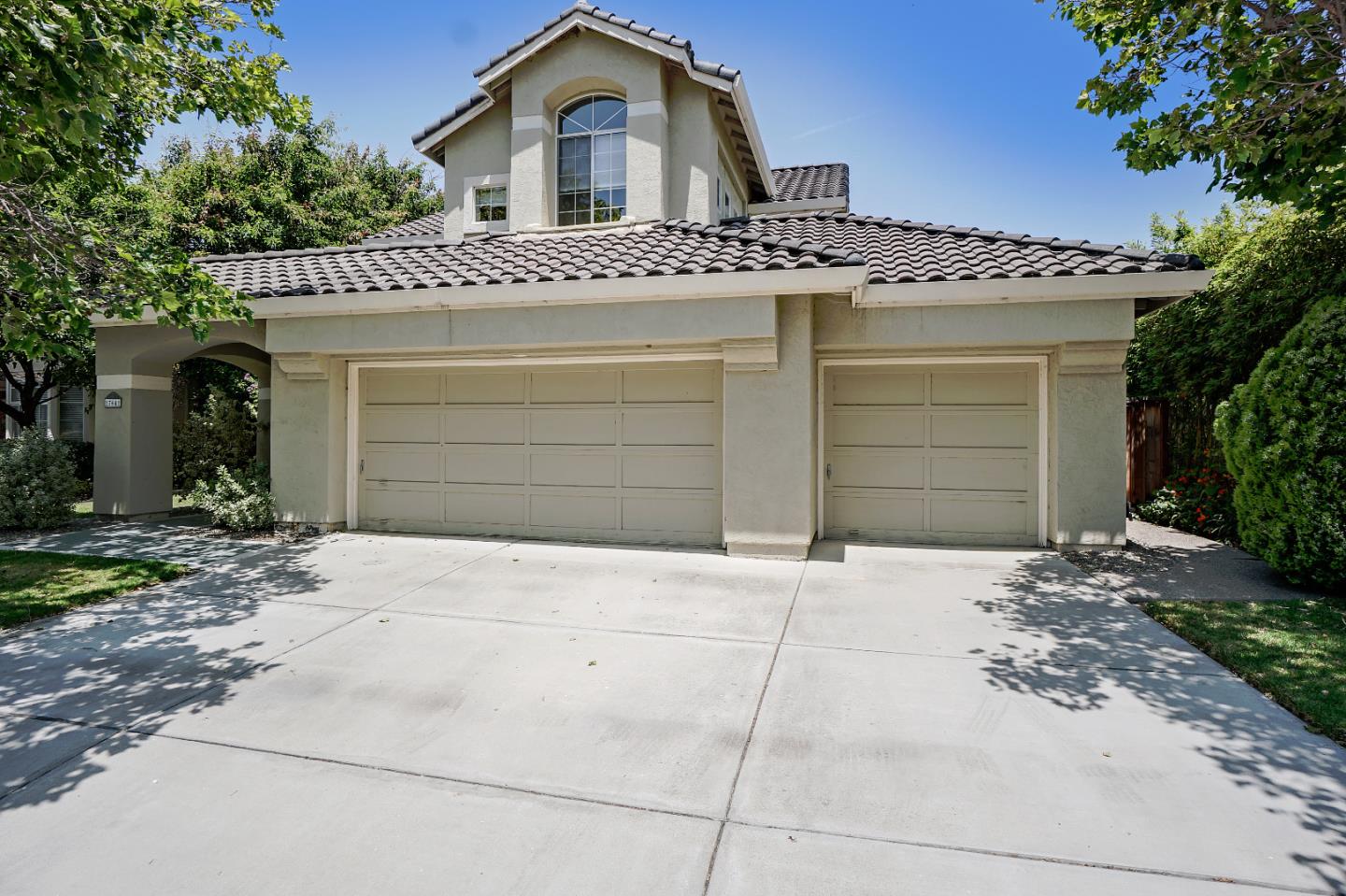 17641 River Run Rd, Salinas, CA 93908 4 Beds 3 Baths (Sold