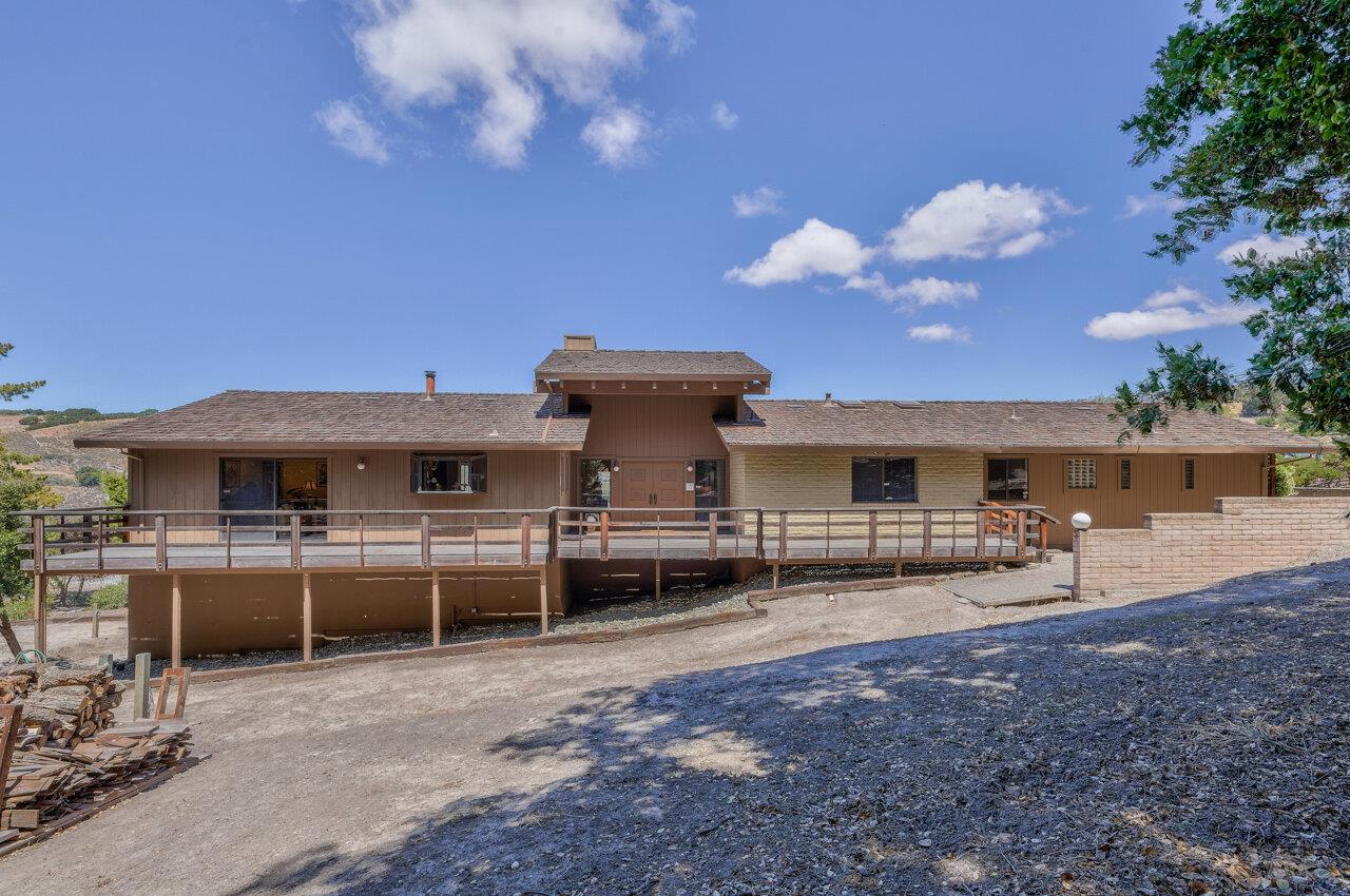 27815 Mesa Del Toro Rd, Salinas, CA 93908 3 Beds 3 Baths (Sold