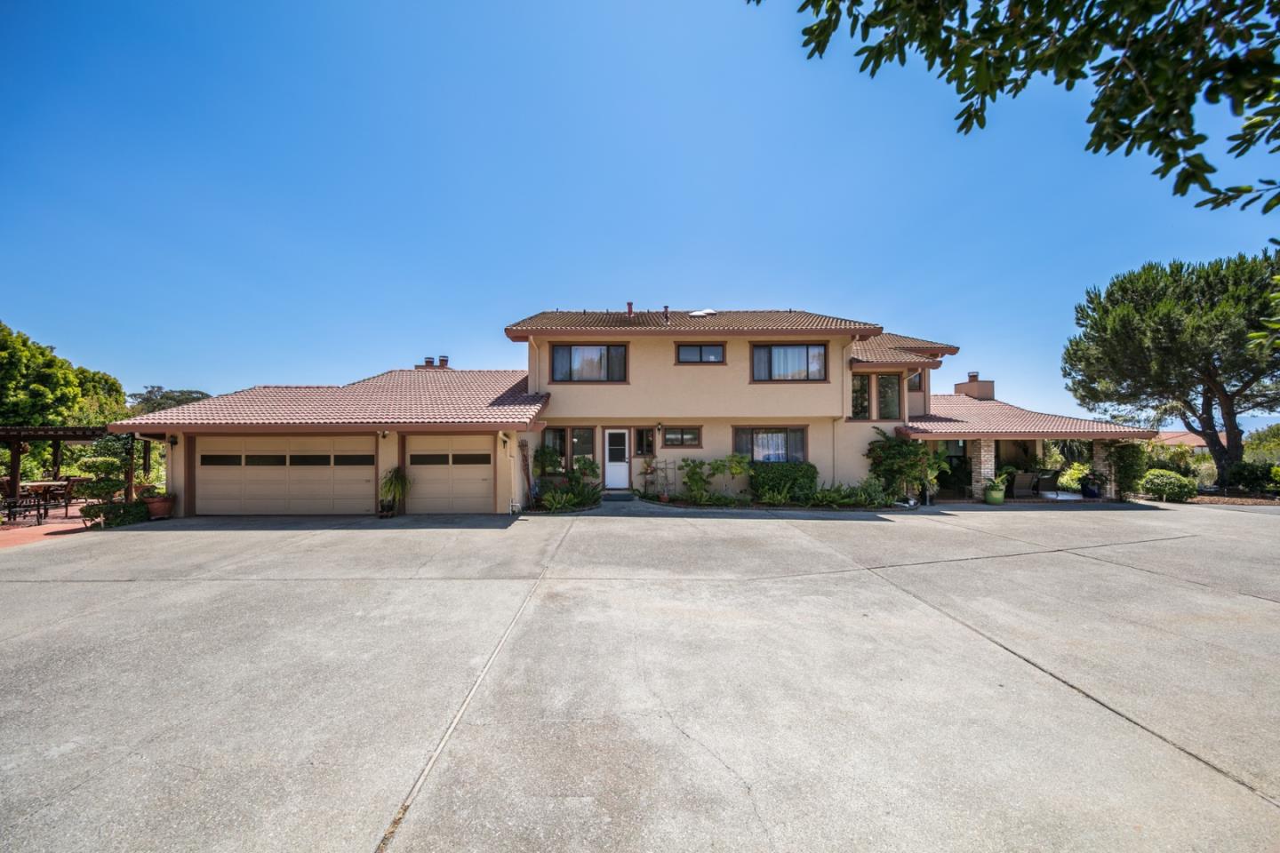 11451 Clayton Rd, San Jose, CA 95127 5 Beds 5/1 Baths (Active