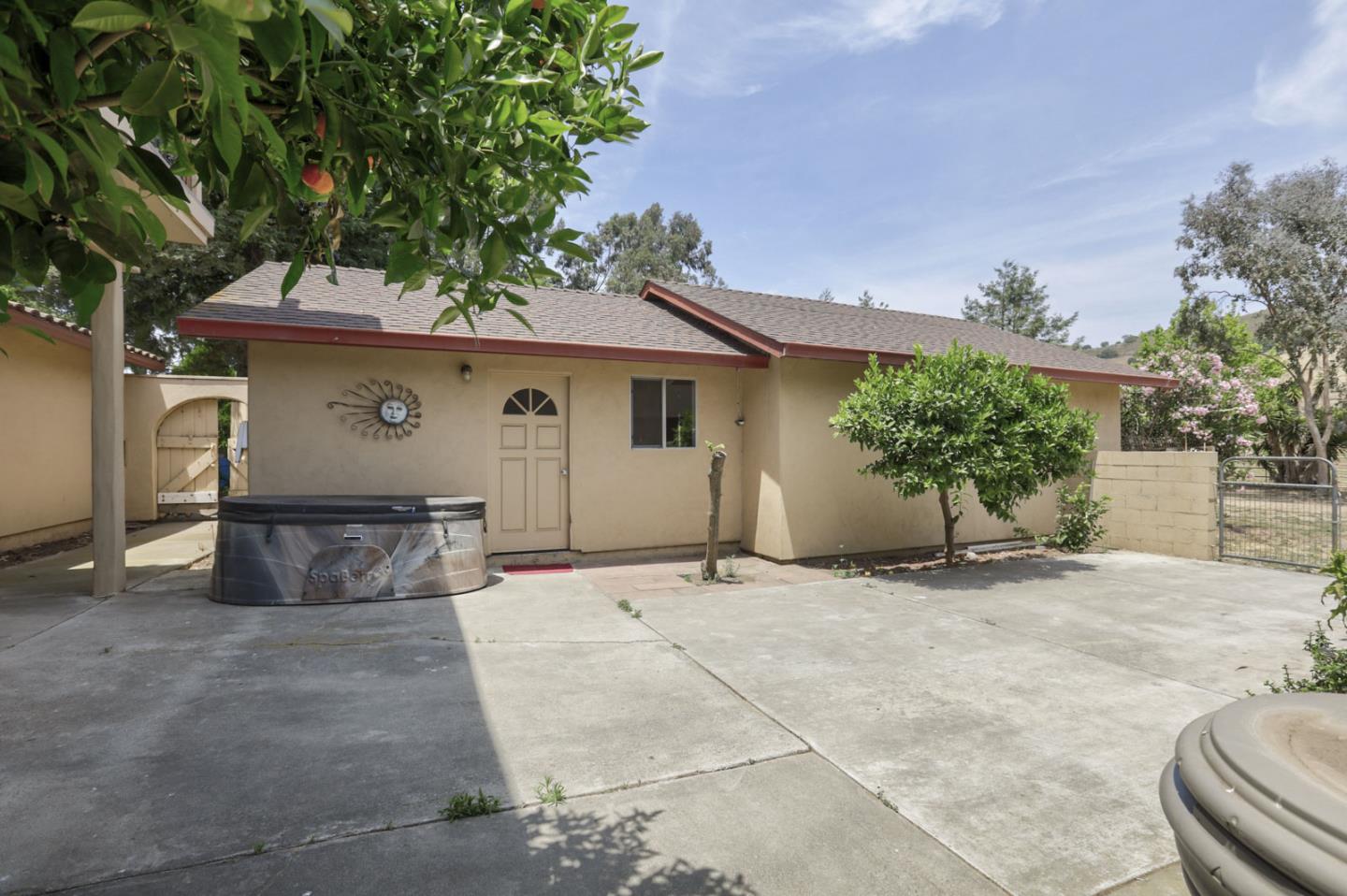 1103 Old Stage Rd, Salinas, CA 93908 5 Beds 4/1 Baths