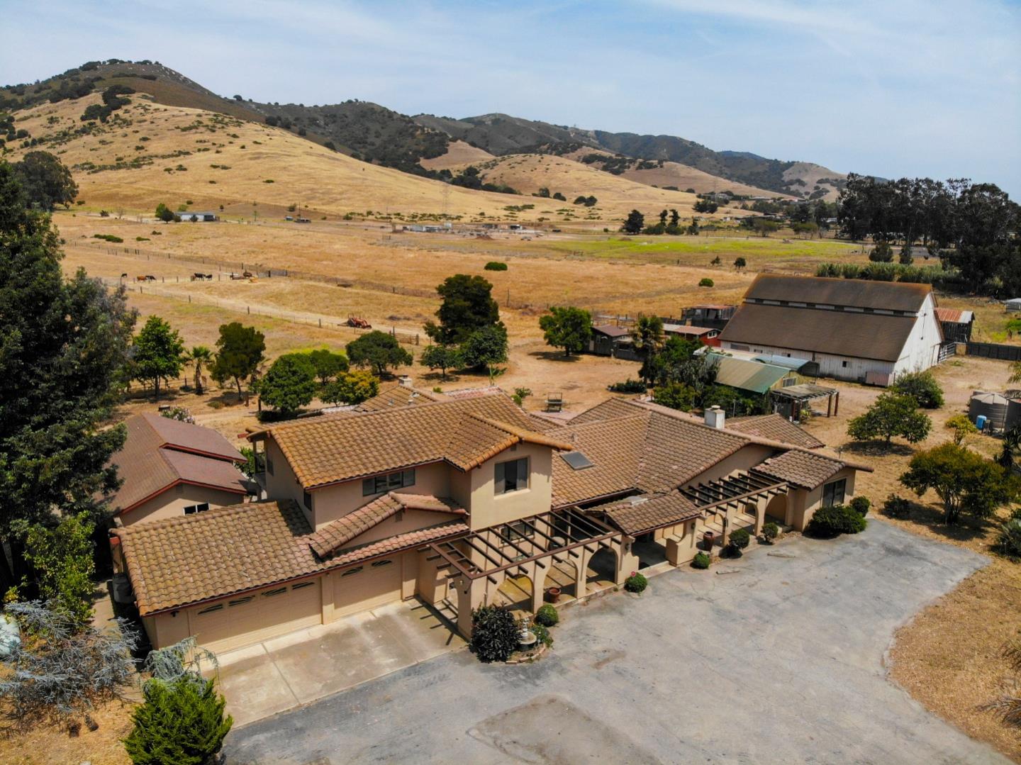 1103 Old Stage Rd, Salinas, CA 93908 5 Beds 4/1 Baths