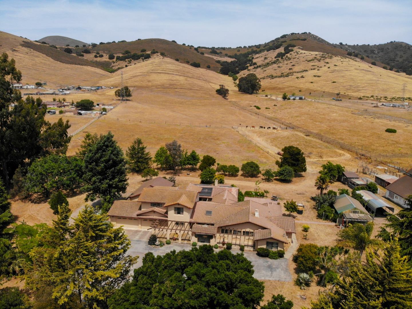 1103 Old Stage Rd, Salinas, CA 93908 5 Beds 4/1 Baths