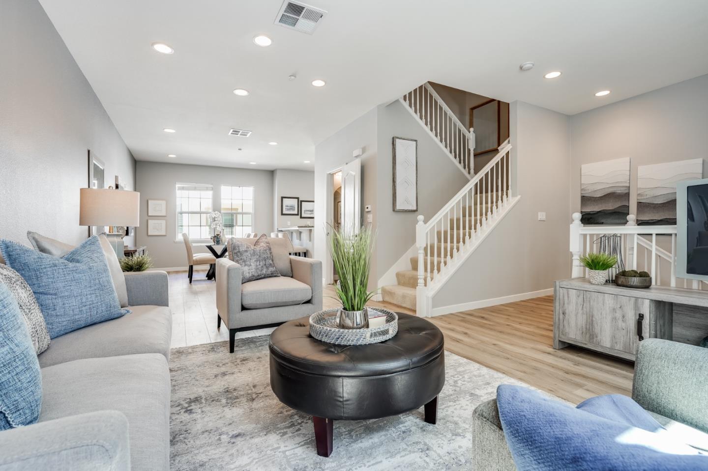 Detail Gallery Image 1 of 1 For 1123 Munich Ter, Sunnyvale,  CA 94089 - 3 Beds | 2/1 Baths