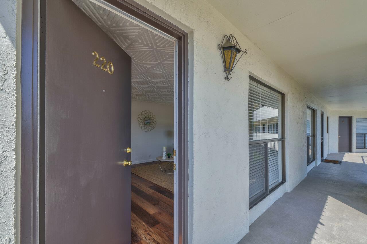 Detail Gallery Image 1 of 1 For 500 Glenwood Cir #220,  Monterey,  CA 93940 - 2 Beds | 1 Baths