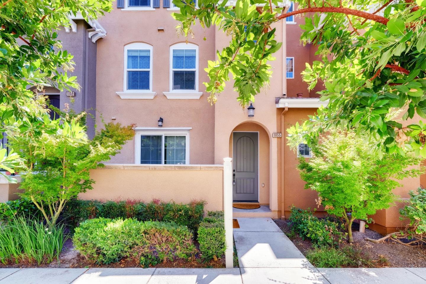 Detail Gallery Image 1 of 1 For 1855 Hillebrant Pl, Santa Clara,  CA 95050 - 3 Beds | 3/1 Baths