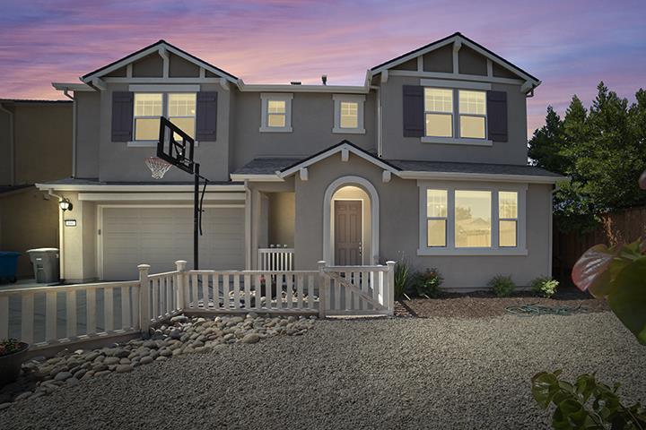 Detail Gallery Image 1 of 1 For 890 Amore St, Hollister,  CA 95023 - 4 Beds | 2/1 Baths