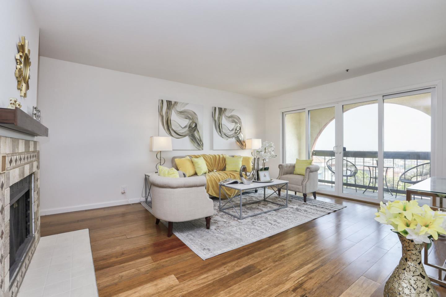 Detail Gallery Image 1 of 1 For 1 Elm St #202,  San Carlos,  CA 94070 - 2 Beds | 2 Baths