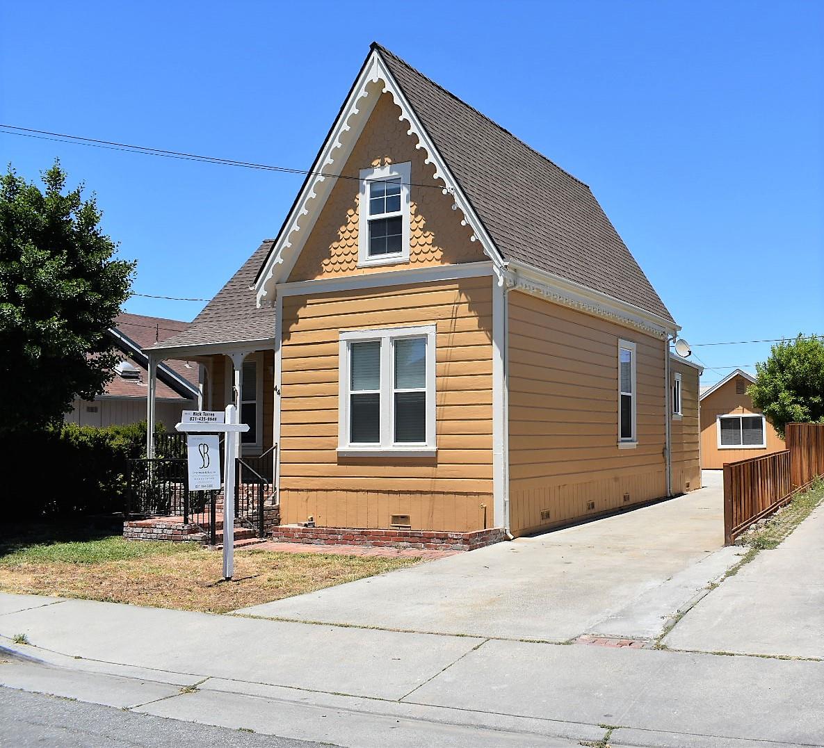 Detail Gallery Image 1 of 1 For 44 Hill Ave, Watsonville,  CA 95076 - – Beds | – Baths