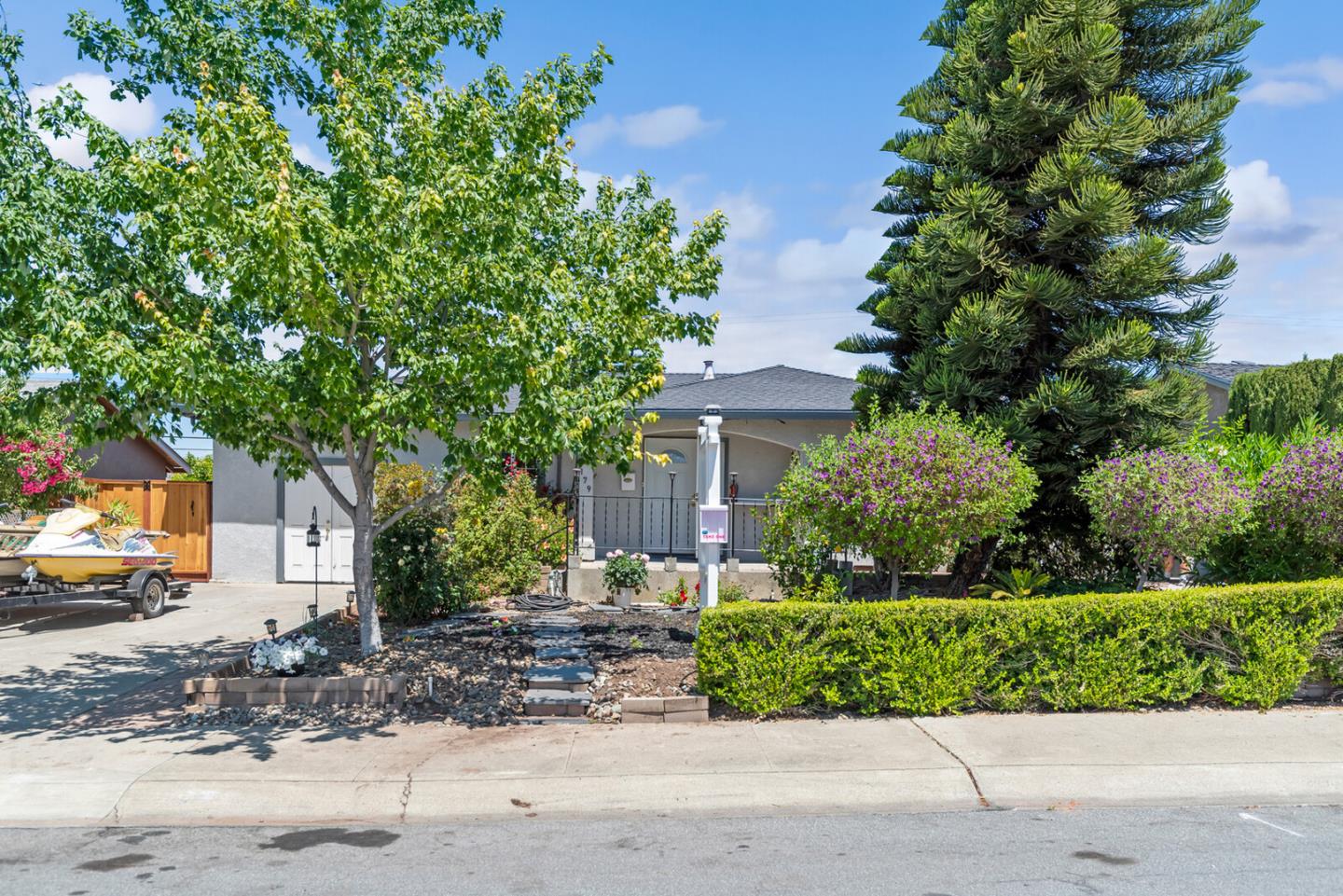 Detail Gallery Image 1 of 1 For 179 Tiny St, Milpitas,  CA 95035 - 3 Beds | 2 Baths