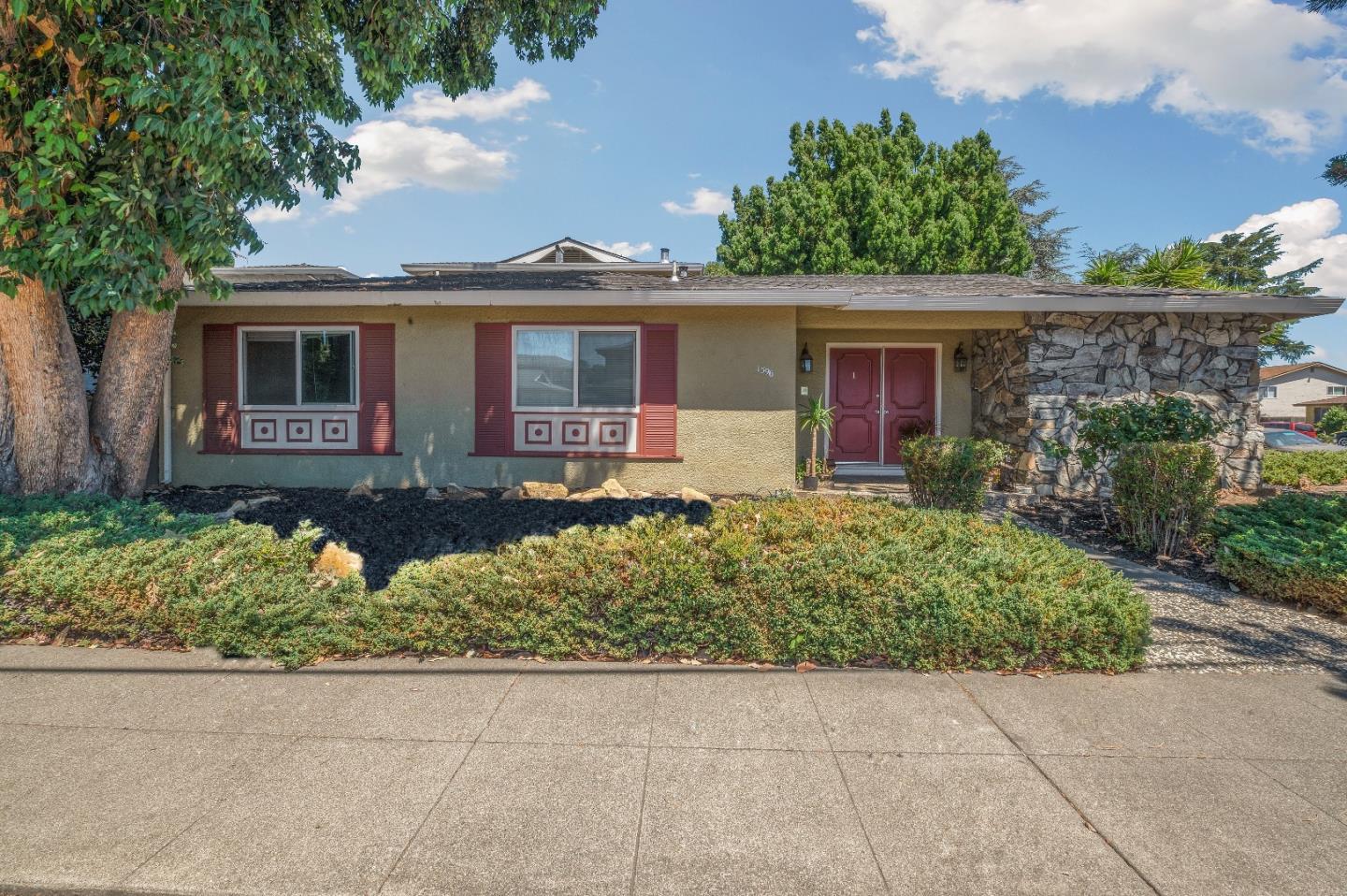 1596 Mendenhall Drive, SAN JOSE, California 95130, ,Comm Ri Multi-units 5+,For Sale,Mendenhall Drive,ML81850936