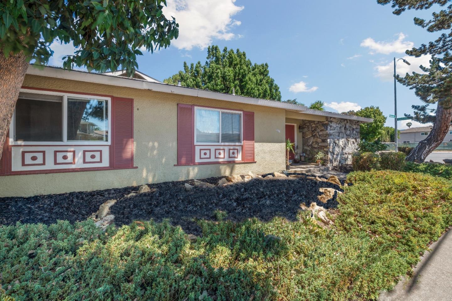 1596 Mendenhall Drive, SAN JOSE, California 95130, ,Comm Ri Multi-units 5+,For Sale,Mendenhall Drive,ML81850936