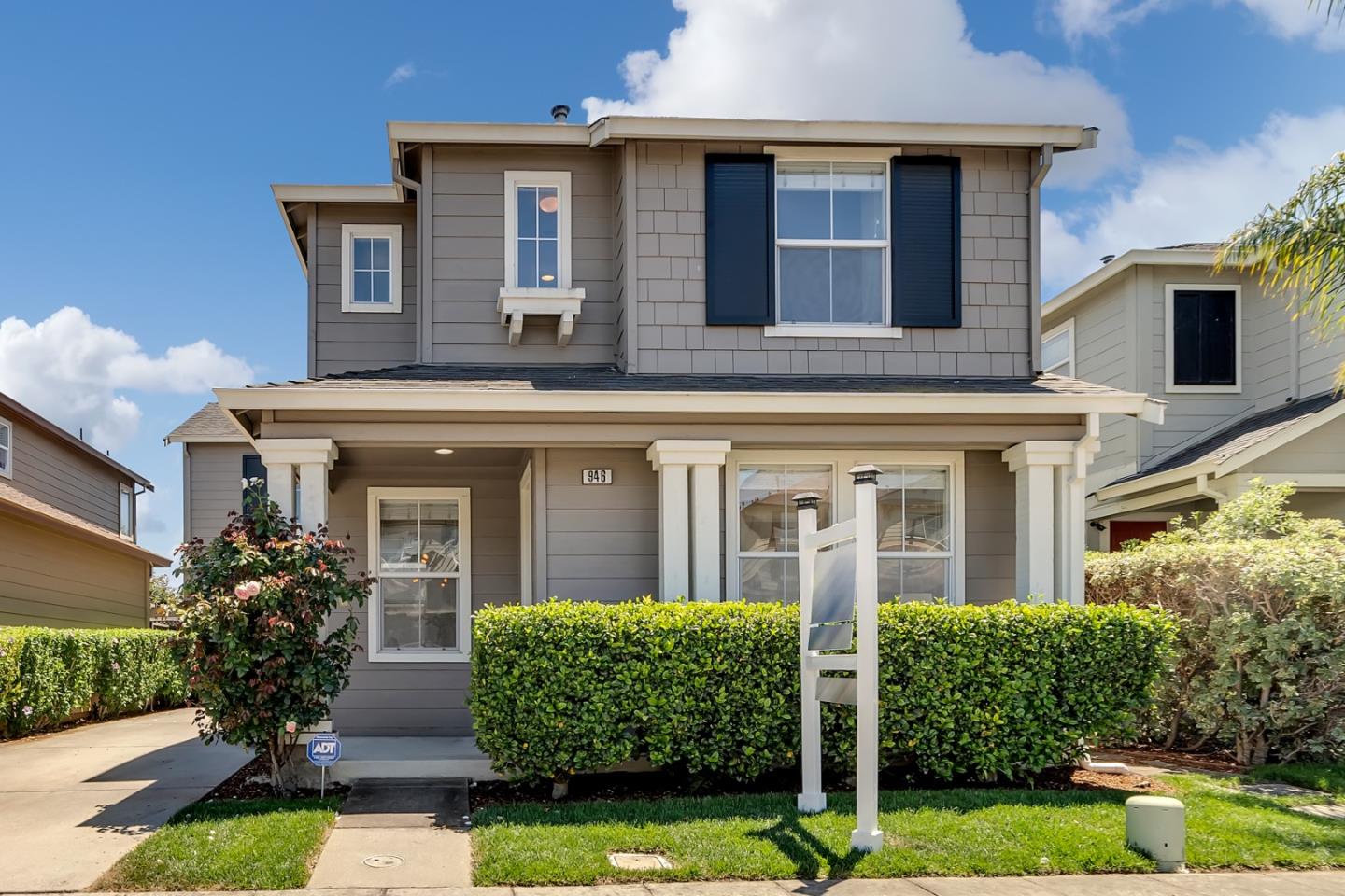 Detail Gallery Image 1 of 1 For 946 Baines St, East Palo Alto,  CA 94303 - 4 Beds | 2/1 Baths
