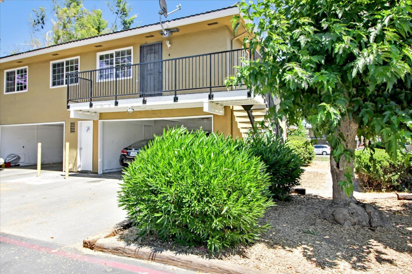 5683 Playa Del Rey 4, San Jose, CA 95123 2 Beds 1 Baths (Sold
