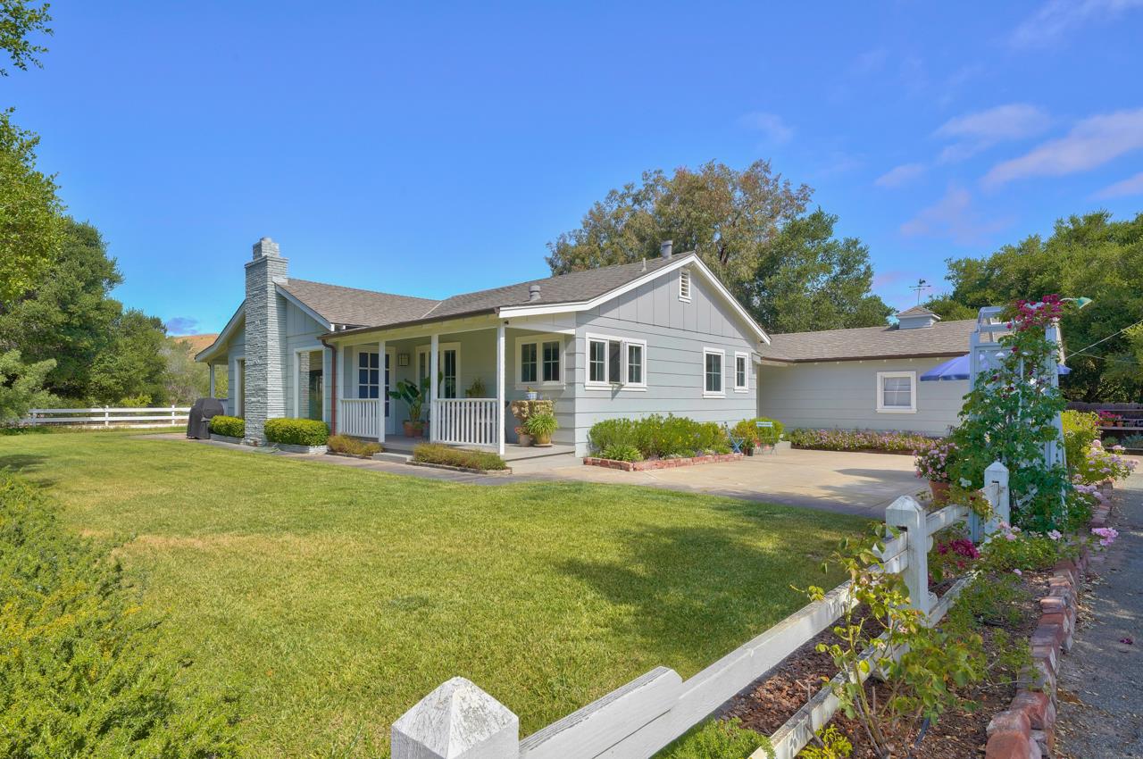 713 Monterey Salinas Hwy, Salinas, CA 93908 2 Beds 2 Baths (Sold