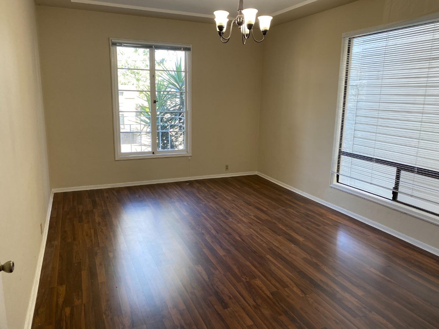 Detail Gallery Image 1 of 1 For 1021 El Camino Real #105,  Burlingame,  CA 94010 - 1 Beds | 1 Baths