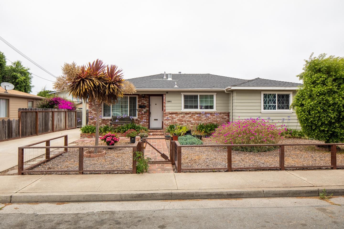 1061 Wanda Ave, Seaside, CA 93955 3 Beds 2 Baths (Sold