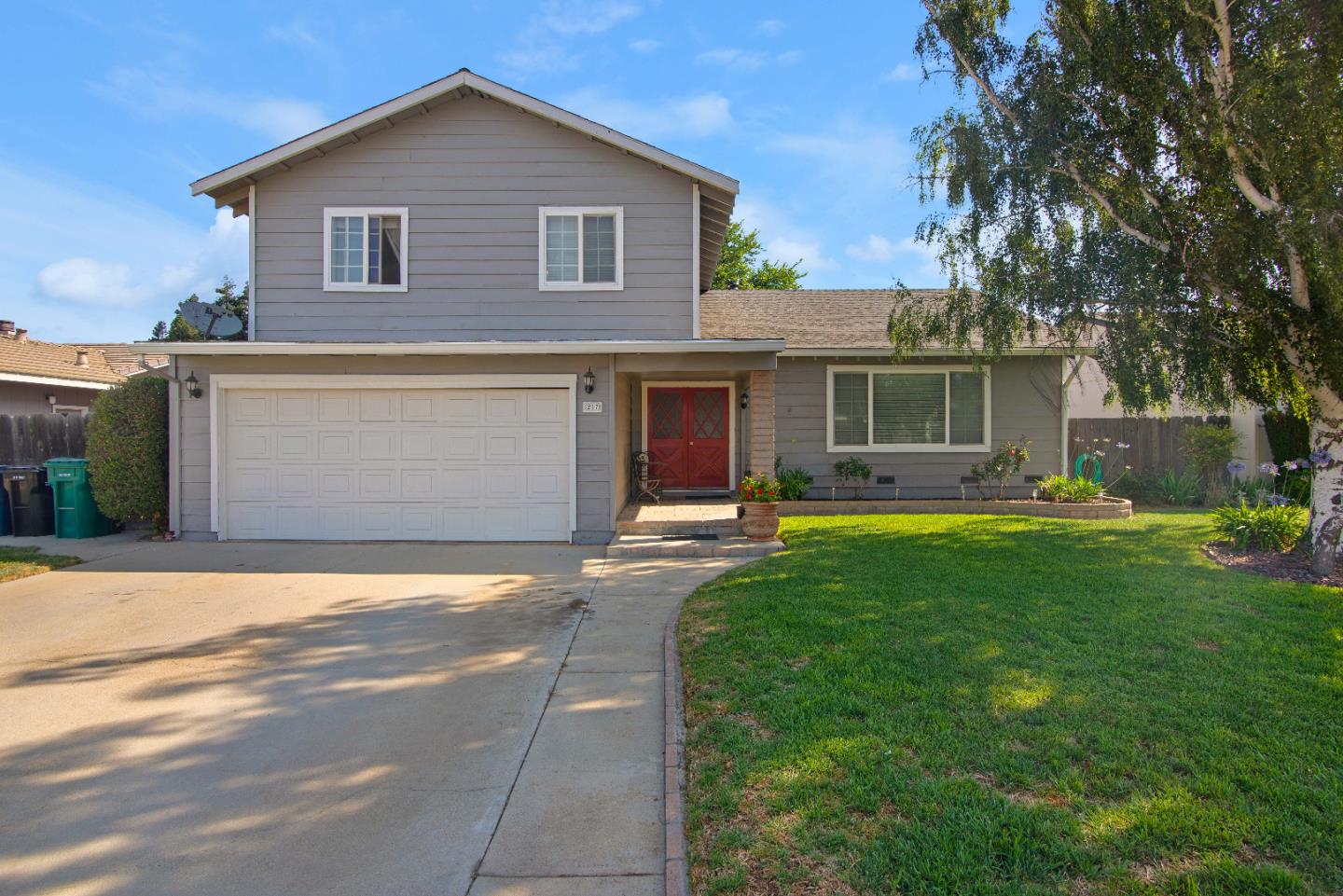 Detail Gallery Image 1 of 1 For 217 Rio Vista Dr, King City,  CA 93930 - 4 Beds | 2 Baths