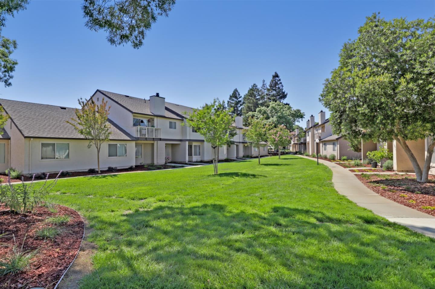 Detail Gallery Image 1 of 1 For 694 Auburn Way, Morgan Hill,  CA 95037 - 2 Beds | 2/1 Baths