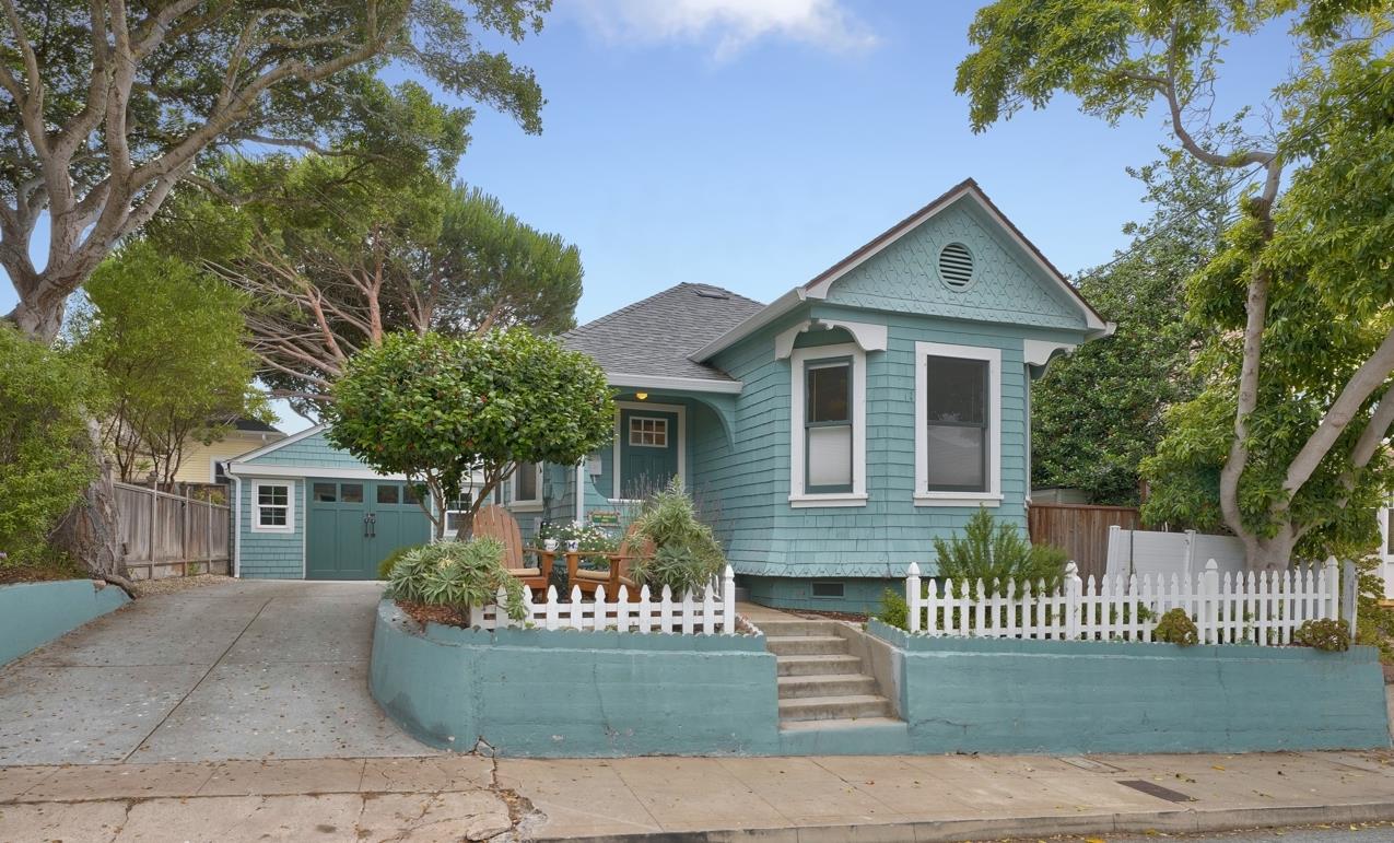 310 11th St, Pacific Grove, CA 93950 2 Beds 1 Baths (Sold