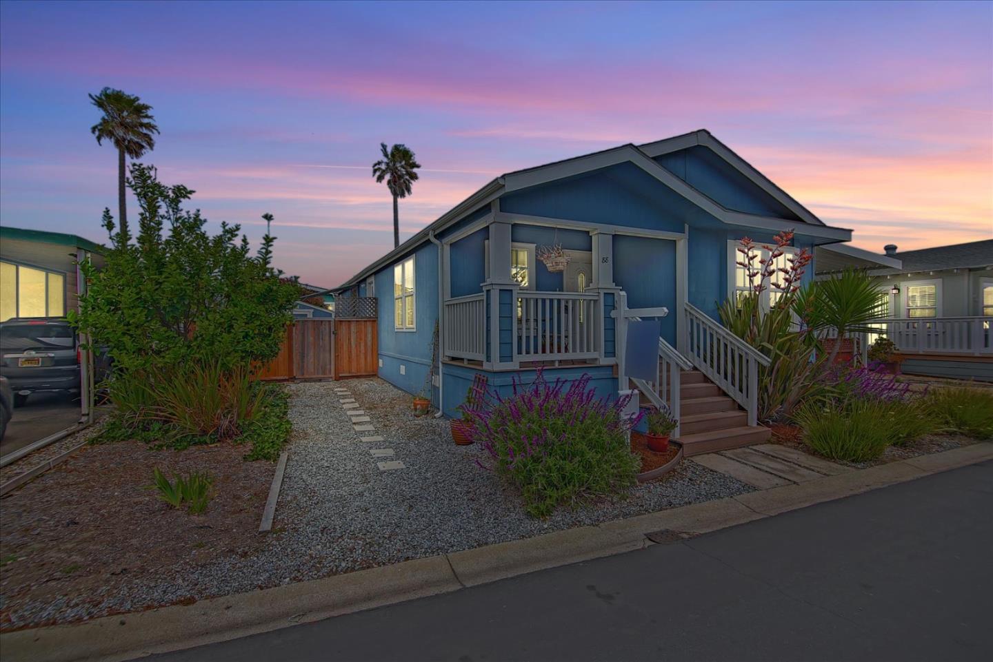 Detail Gallery Image 1 of 1 For 2395 Delaware Ave #88,  Santa Cruz,  CA 95060 - 3 Beds | 2 Baths