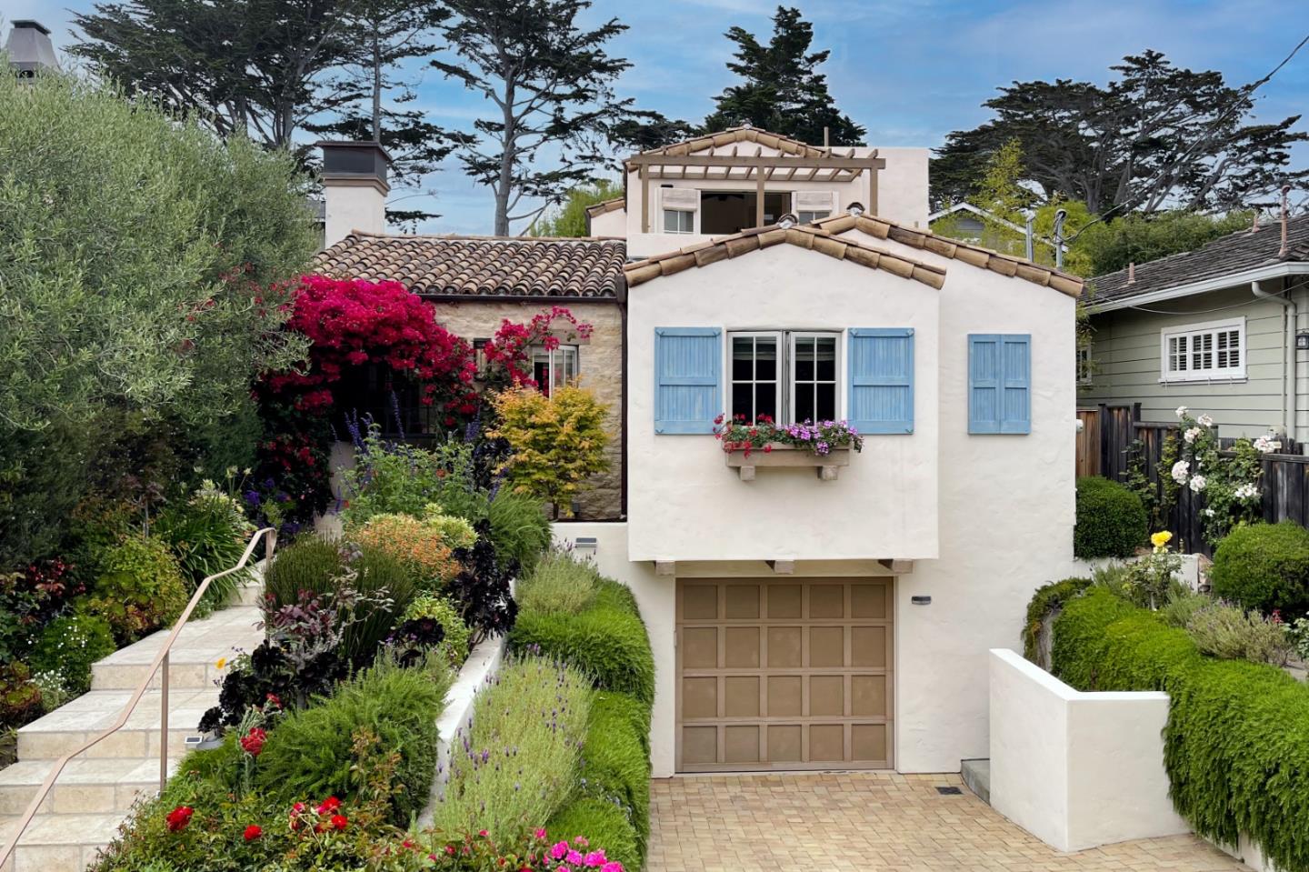 Detail Gallery Image 1 of 1 For 2561 15th Ave, Carmel,  CA 93923 - 3 Beds | 2 Baths