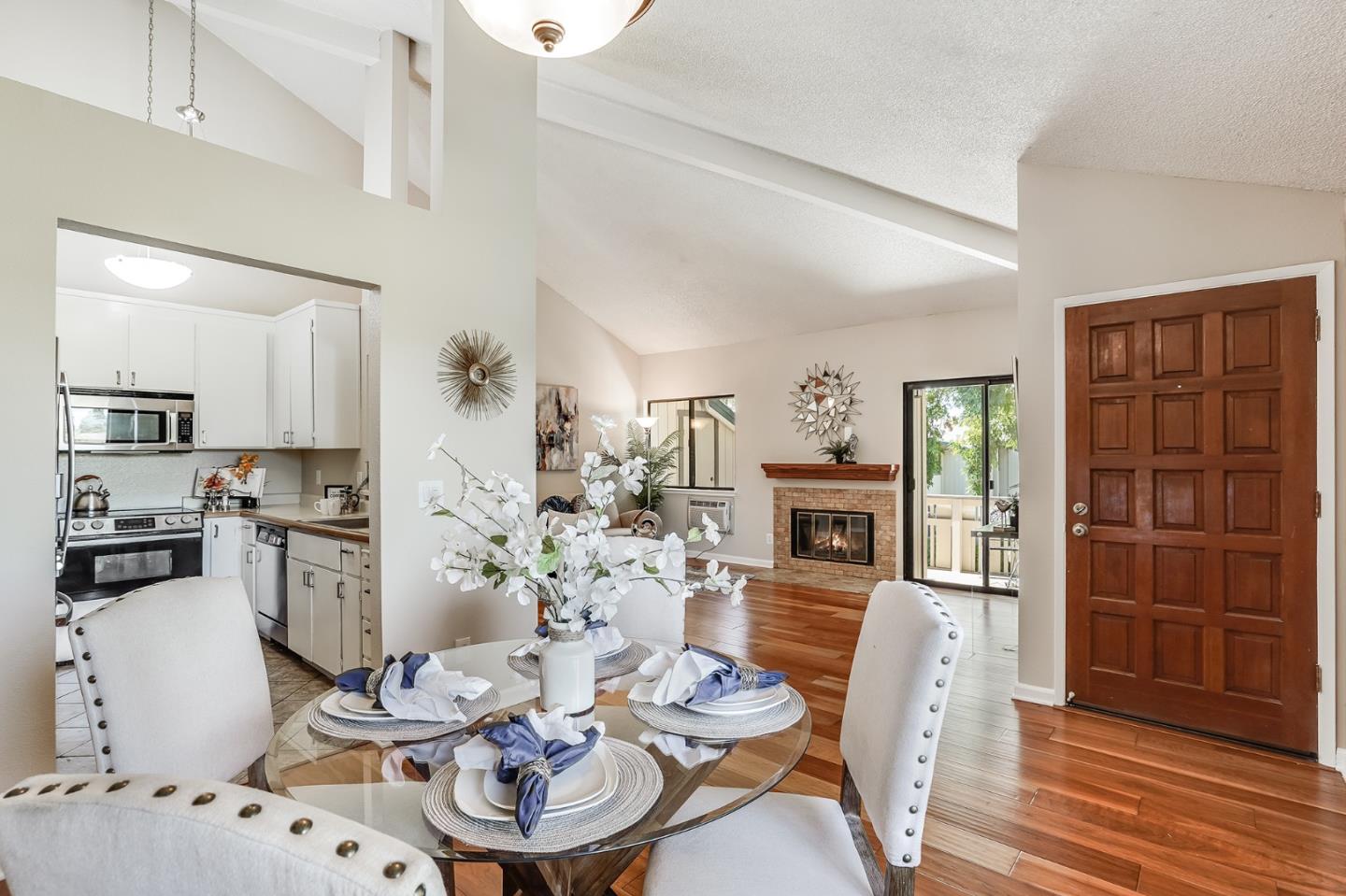 Detail Gallery Image 1 of 1 For 1544 Alma Ter, San Jose,  CA 95125 - 2 Beds | 2 Baths