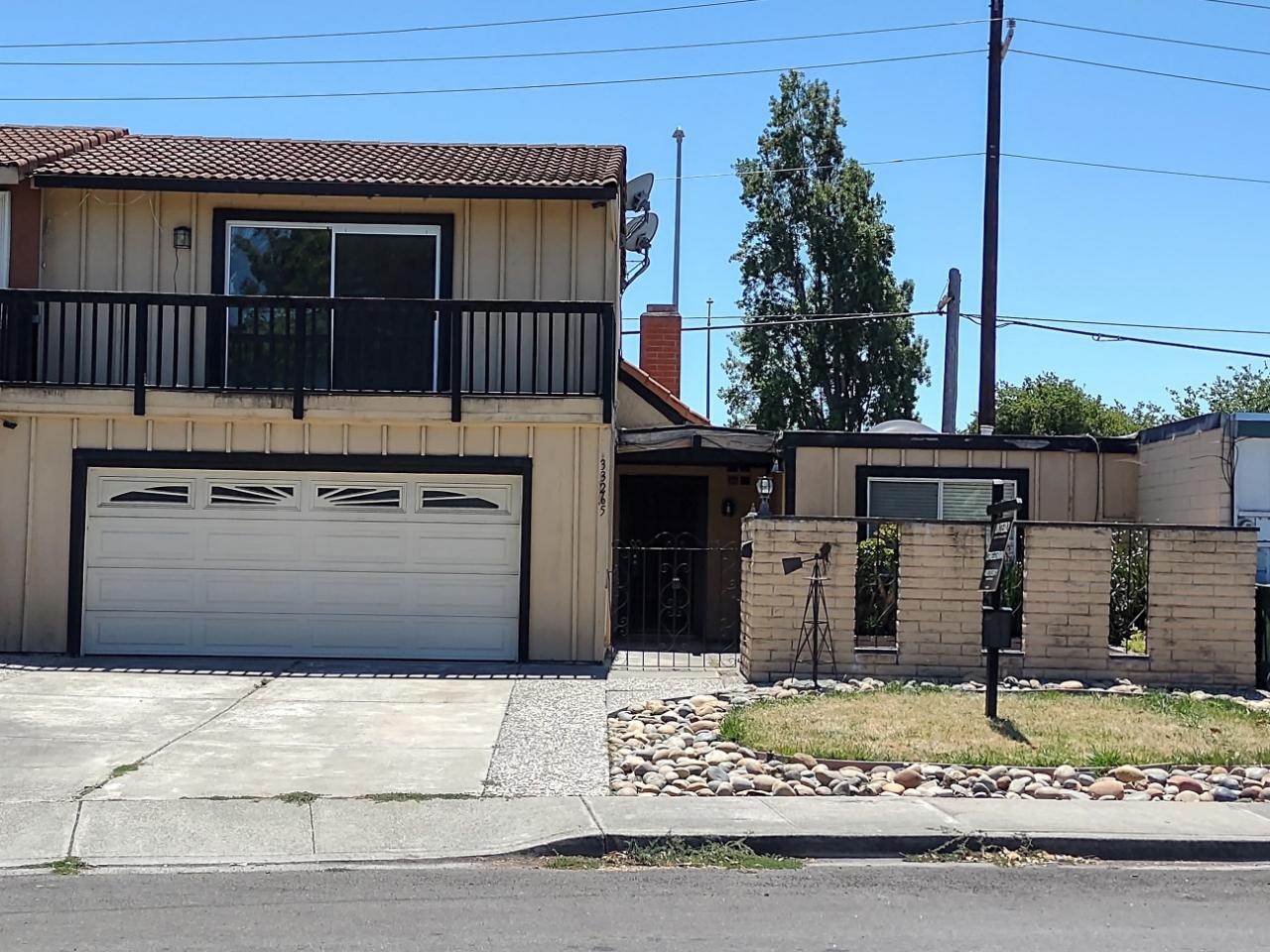 Detail Gallery Image 1 of 1 For 33265 Great Salt Lake Dr, Fremont,  CA 94555 - 3 Beds | 2 Baths