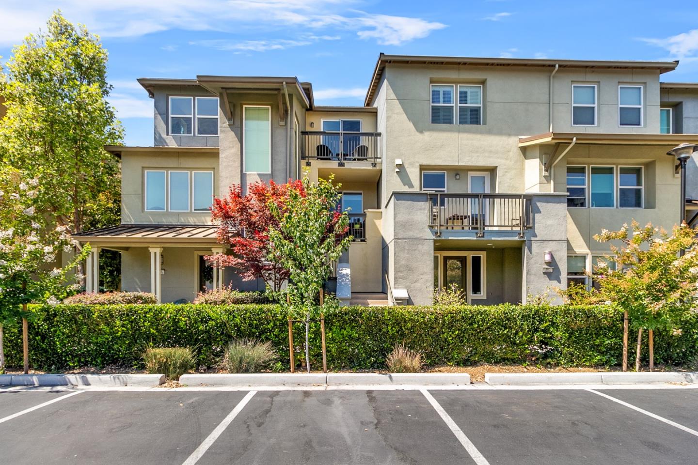 Detail Gallery Image 1 of 1 For 955 Highland Ter, Sunnyvale,  CA 94085 - 2 Beds | 2 Baths