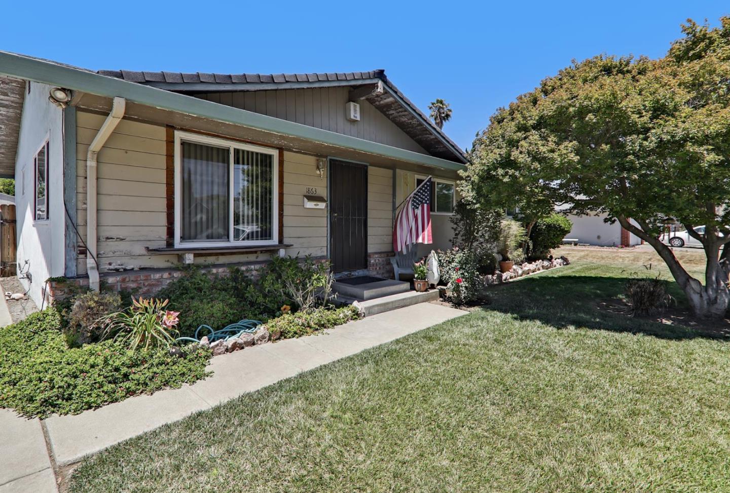 Detail Gallery Image 1 of 1 For 1863 Baylor St, Union City,  CA 94587 - 3 Beds | 2 Baths