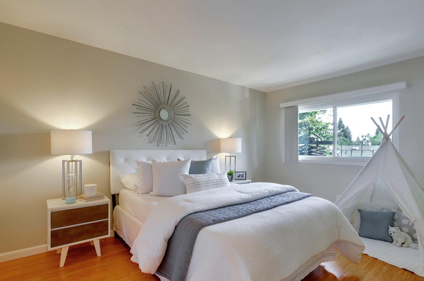 2381 Sharon Rd, Menlo Park, CA 94025 2 Beds 1 Baths (Canceled