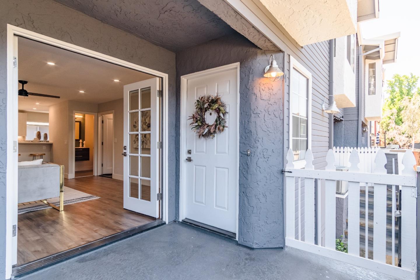 Detail Gallery Image 1 of 1 For 75 Union Ave #4,  Campbell,  CA 95008 - 3 Beds | 2/1 Baths