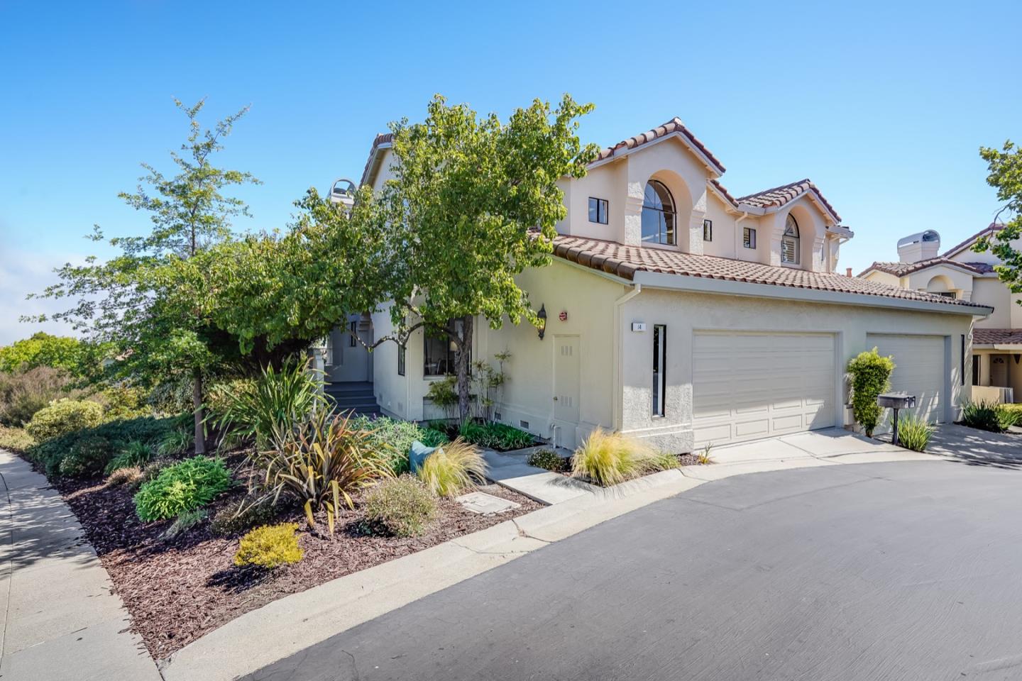 14 Clover Ln, San Carlos, CA 94070 2 Beds 2/1 Baths (Sold
