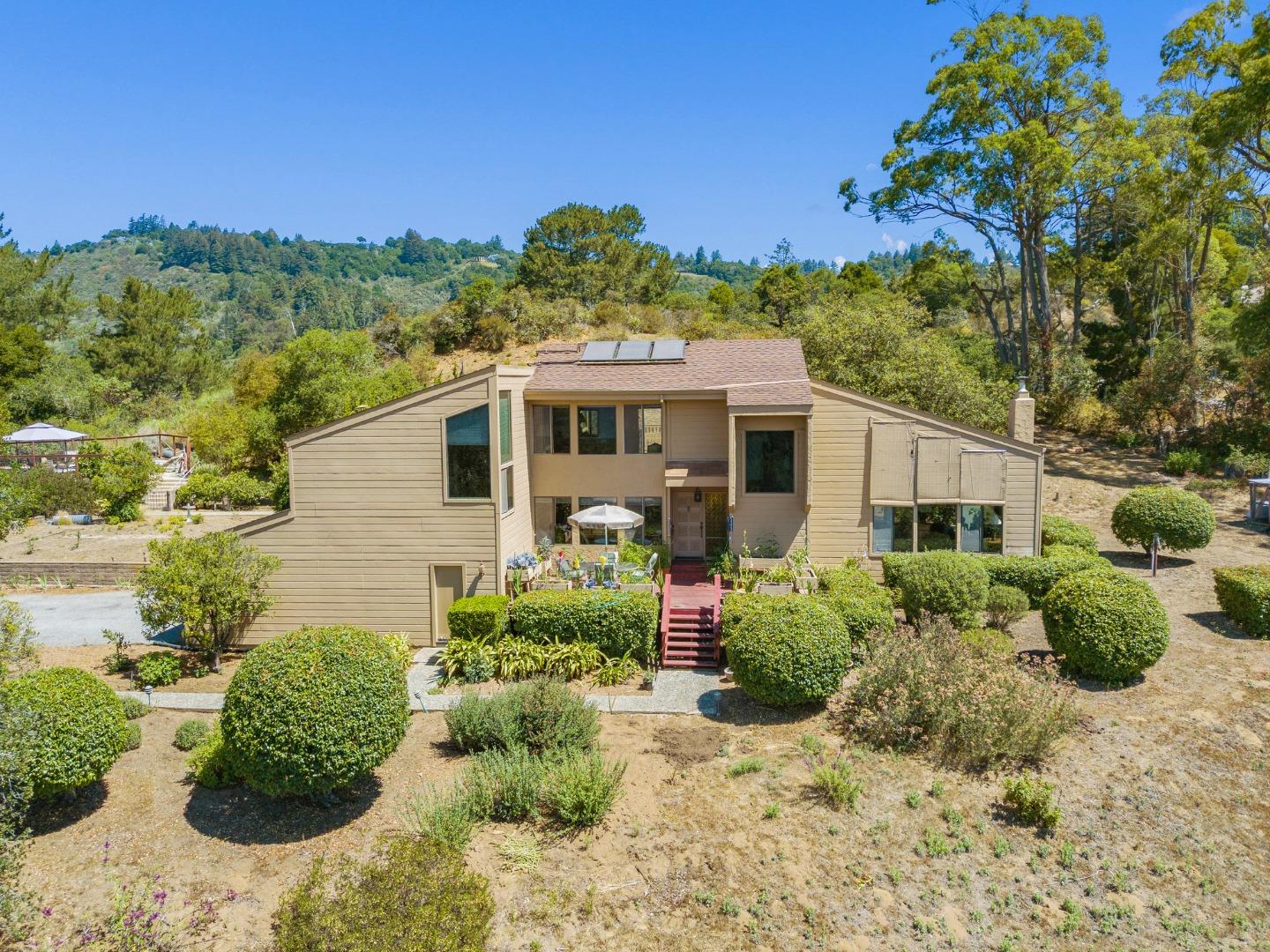 49 Oak Tree Ln, Aptos, CA 95003 3 Beds 2/1 Baths (Sold) ML81852624 MLSL