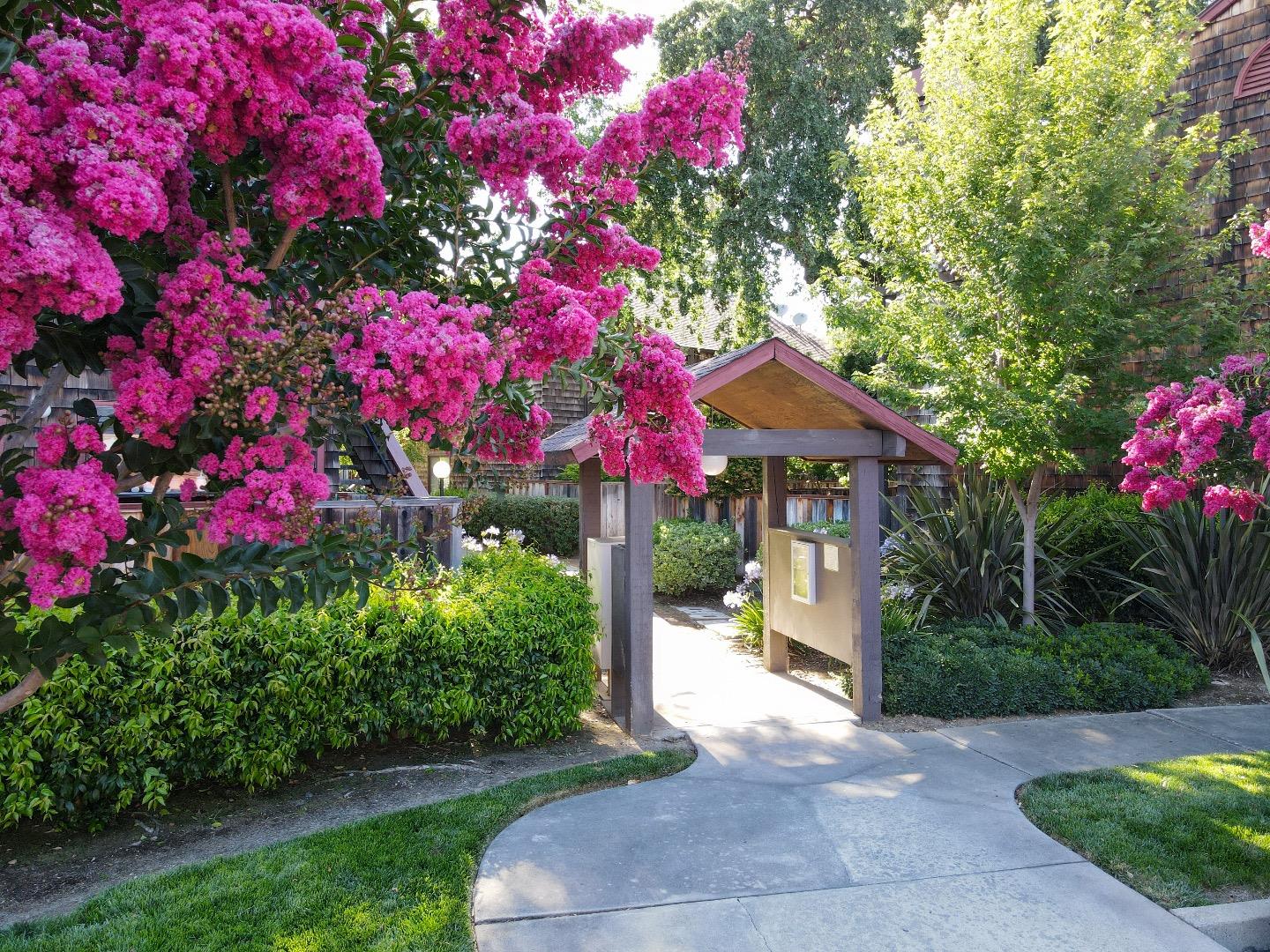 1555 Hecker Pass Rd H201, Gilroy, CA 95020 2 Beds 2 Baths (Sold) ML81852694 MLSL