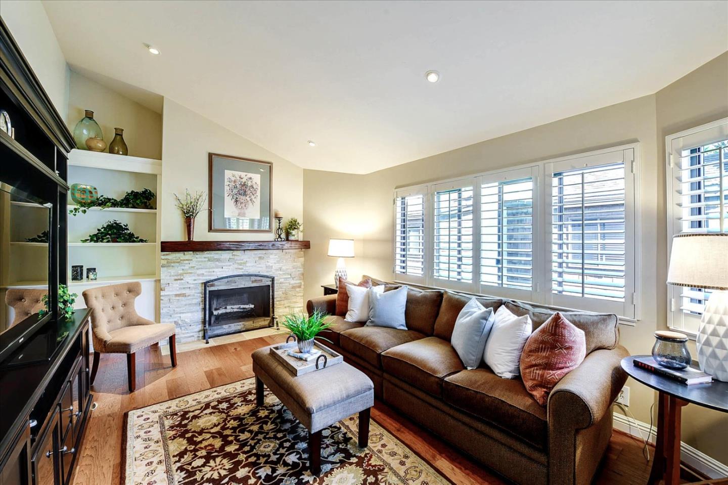 Detail Gallery Image 1 of 1 For 480 N Winchester Blvd #5,  Santa Clara,  CA 95050 - 2 Beds | 2 Baths