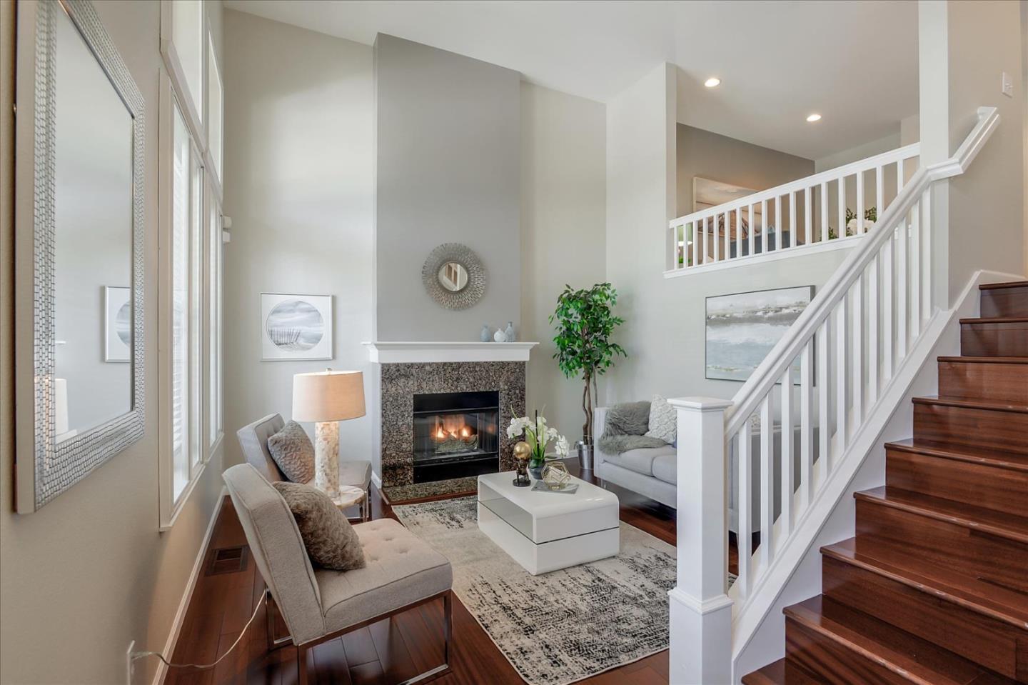 Detail Gallery Image 1 of 1 For 302 S Humboldt St, San Mateo,  CA 94401 - 2 Beds | 2/1 Baths