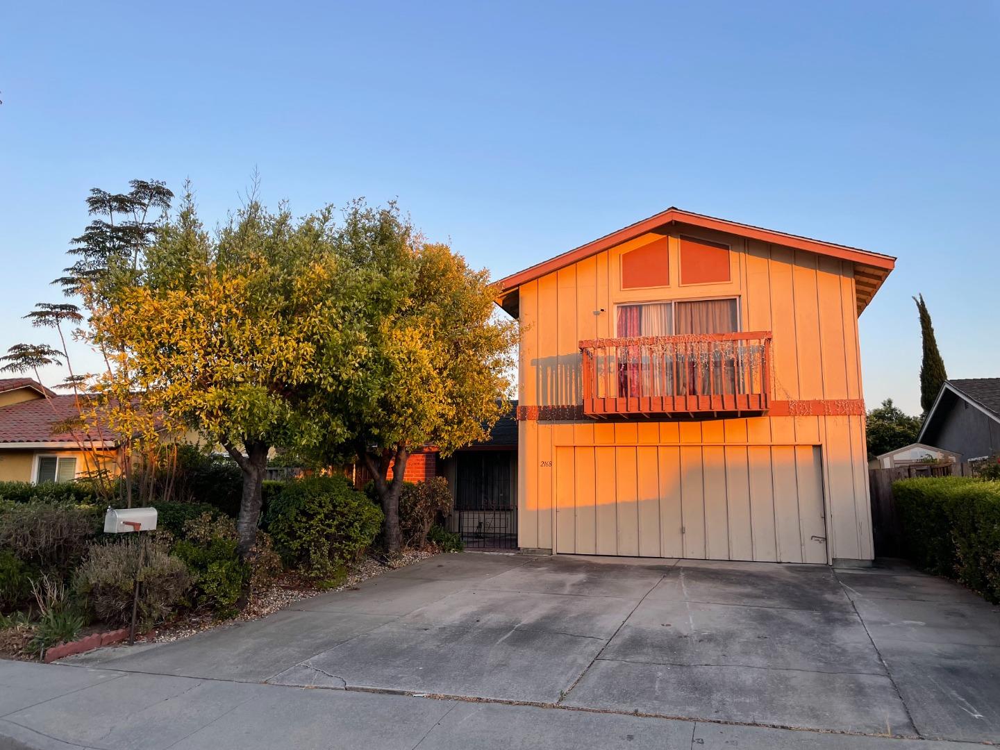 Detail Gallery Image 1 of 1 For 2168 Avenida De Las Flores, Santa Clara,  CA 95054 - 4 Beds | 2/1 Baths