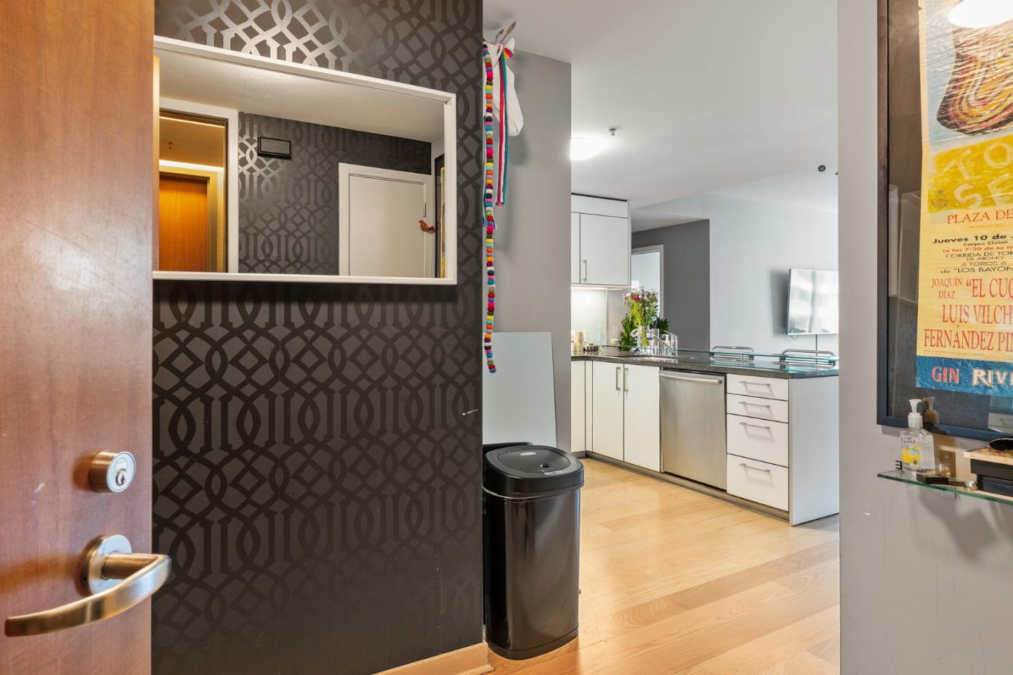 Detail Gallery Image 1 of 1 For 301 Main St 10a,  San Francisco,  CA 94105 - 2 Beds | 2 Baths