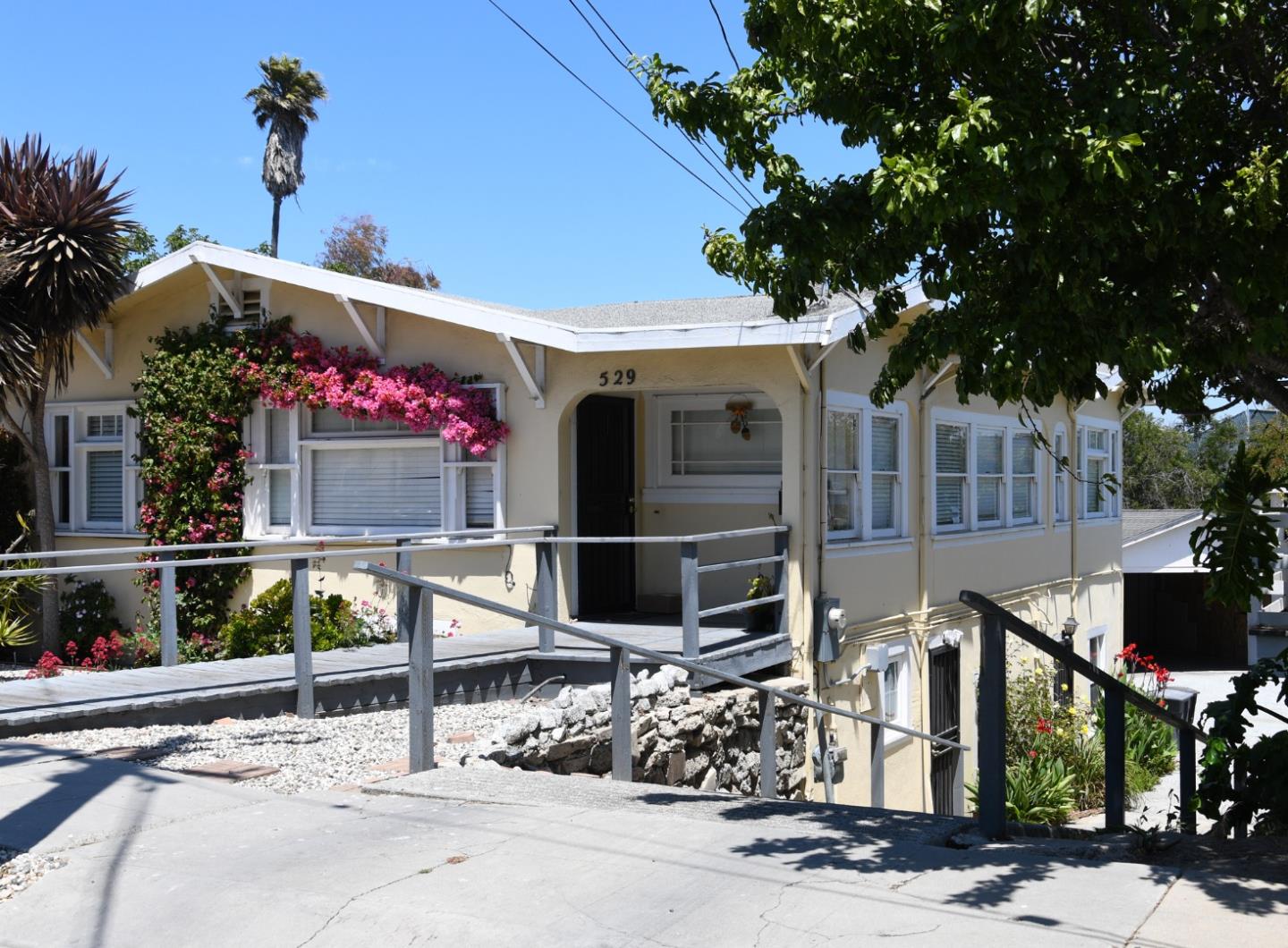 529 Capitol St., SALINAS, California 93901, ,Comm Ri Multi-units 5+,For Sale,Capitol St.,ML81853028