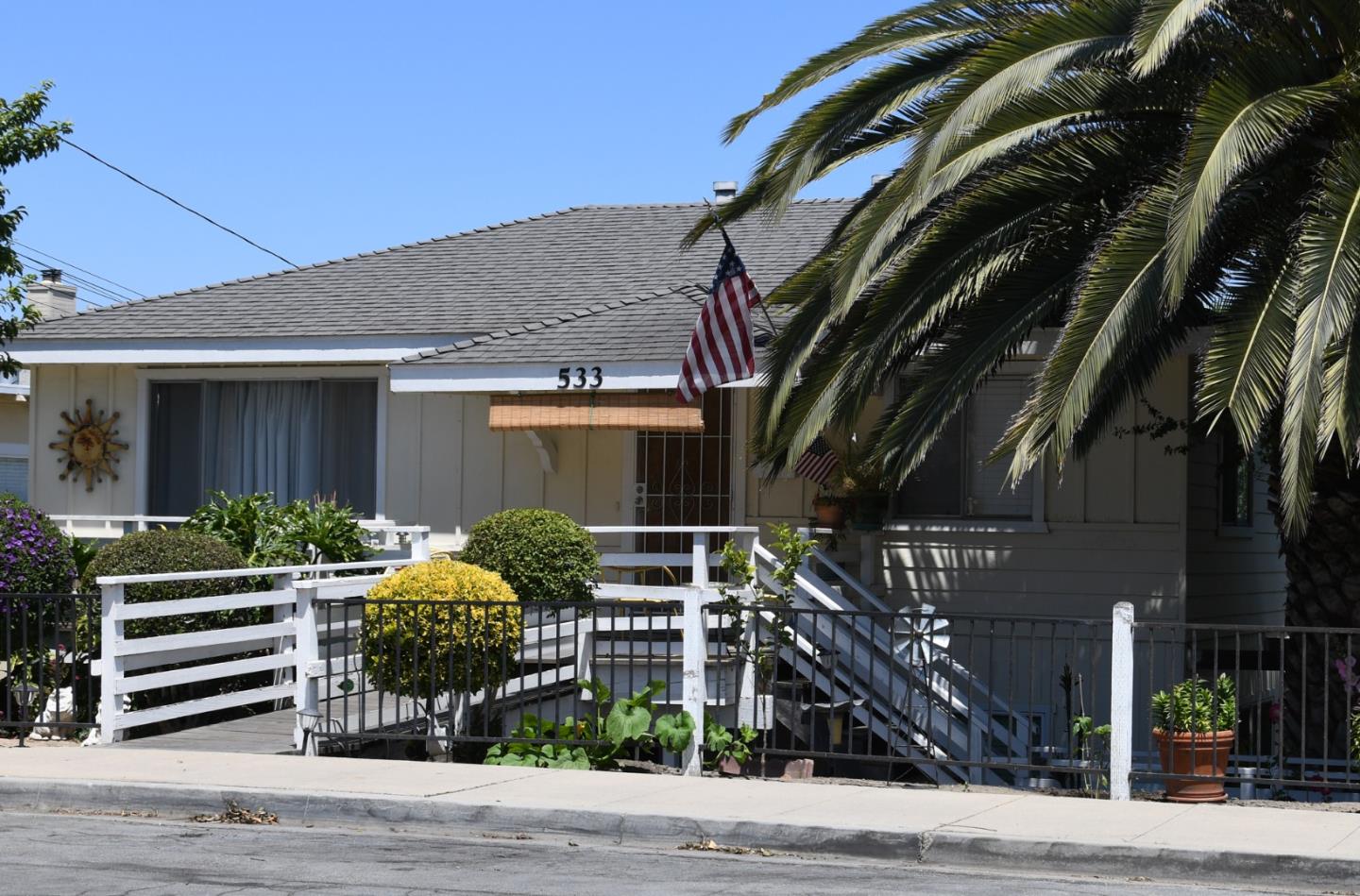 529 Capitol St., SALINAS, California 93901, ,Comm Ri Multi-units 5+,For Sale,Capitol St.,ML81853028