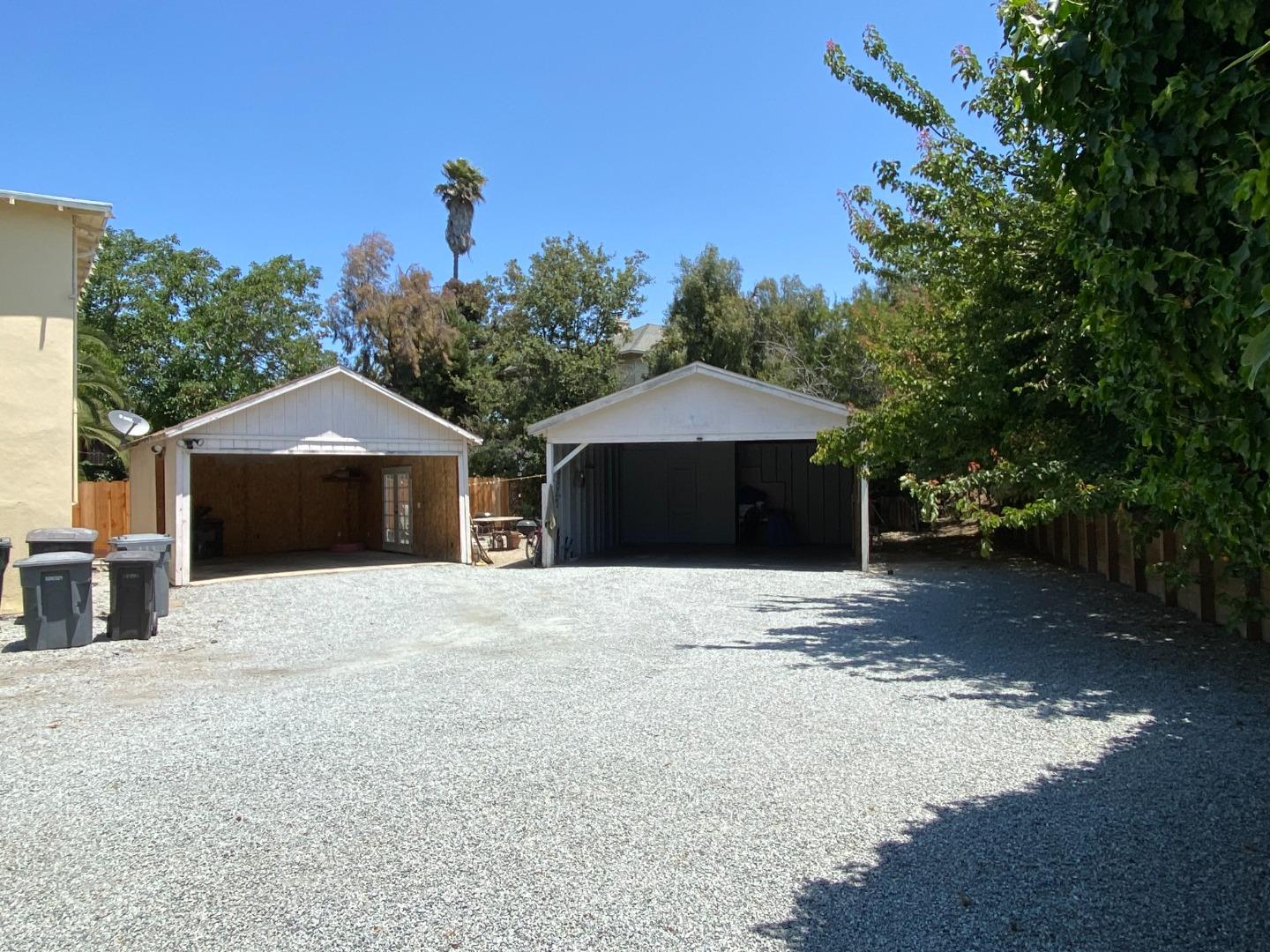 529 Capitol St., SALINAS, California 93901, ,Comm Ri Multi-units 5+,For Sale,Capitol St.,ML81853028