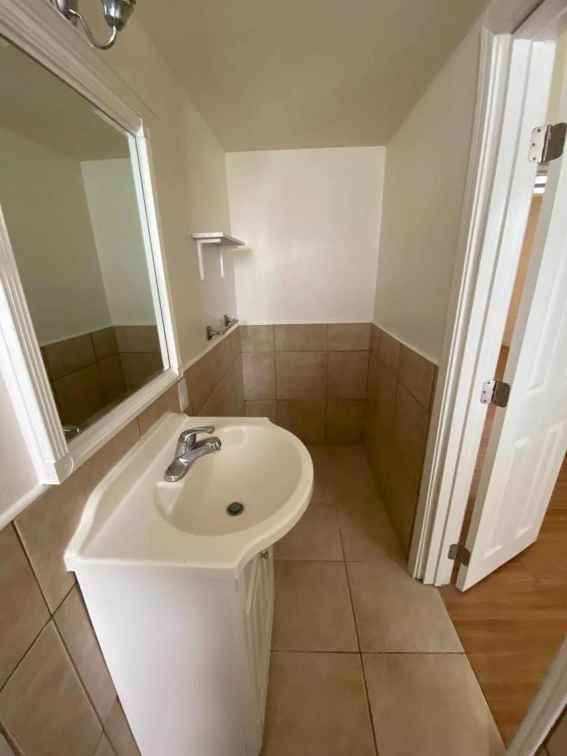 529 Capitol St., SALINAS, California 93901, ,Comm Ri Multi-units 5+,For Sale,Capitol St.,ML81853028