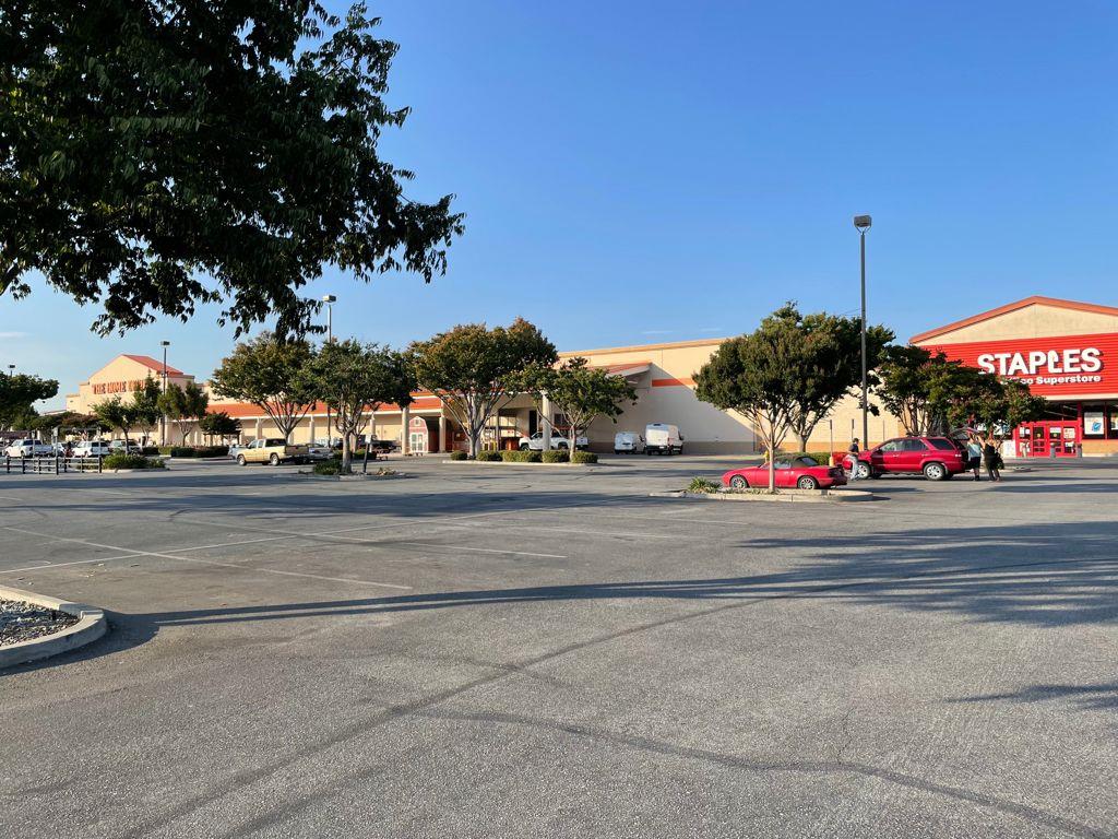 8800 San Ysidro Avenue, GILROY, California 95020, ,Comm Industrial For Sale,For Sale,San Ysidro Avenue,40965246