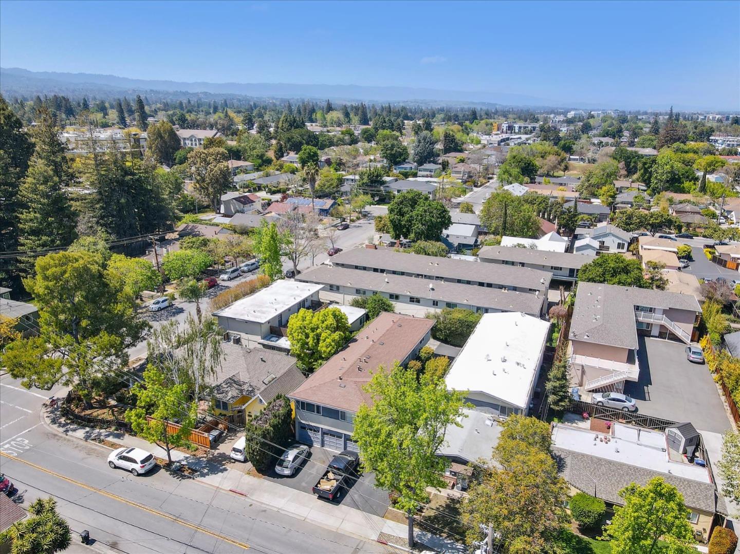 582-586 Mariposa Avenue, MOUNTAIN VIEW, California 94041, ,Comm Ri Multi-units 5+,For Sale,Mariposa Avenue,ML81853349
