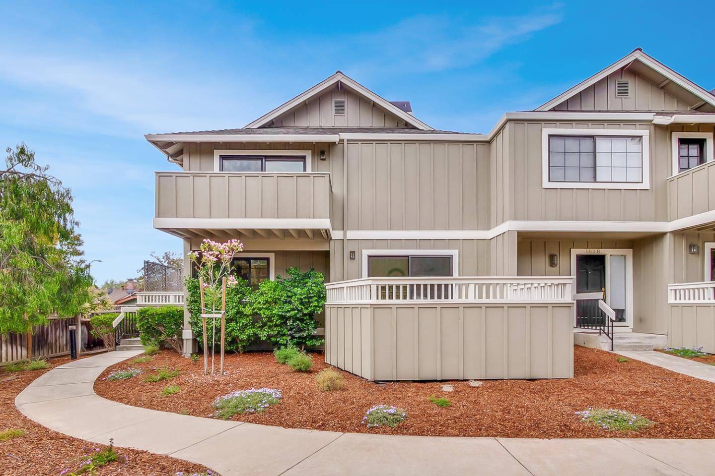 Detail Gallery Image 1 of 1 For 563 E Mckinley Ave #C,  Sunnyvale,  CA 94086 - 3 Beds | 2/1 Baths