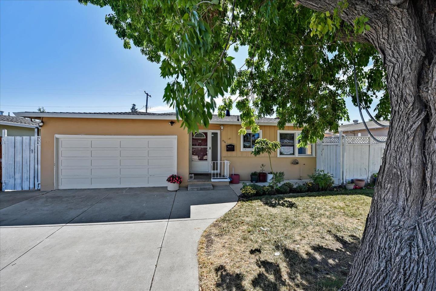 Detail Gallery Image 1 of 1 For 826 San Pablo Ave, Sunnyvale,  CA 94085 - 4 Beds | 2 Baths