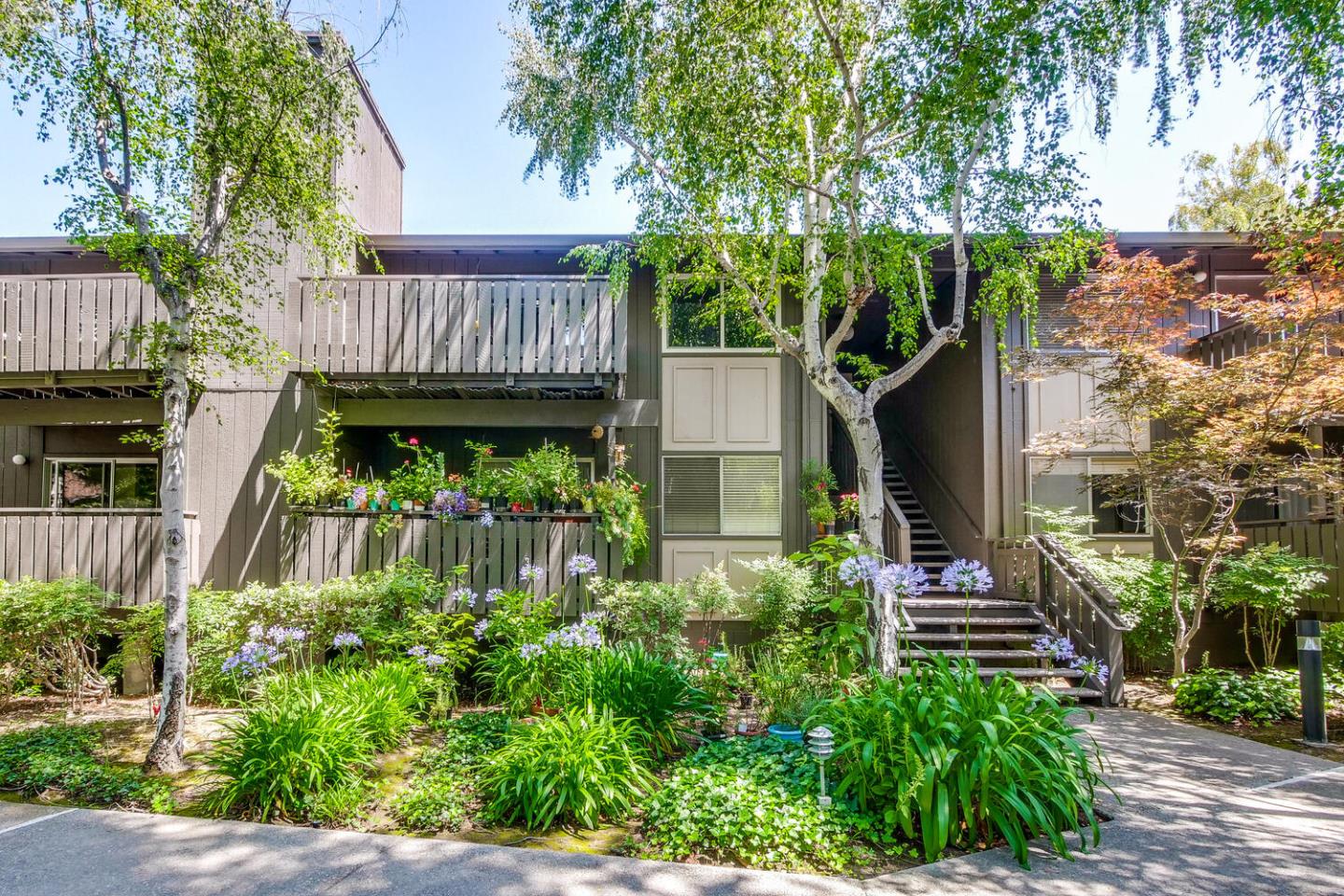 50 E Middlefield Rd 15, Mountain View, CA 94043 2 Beds 2 Baths