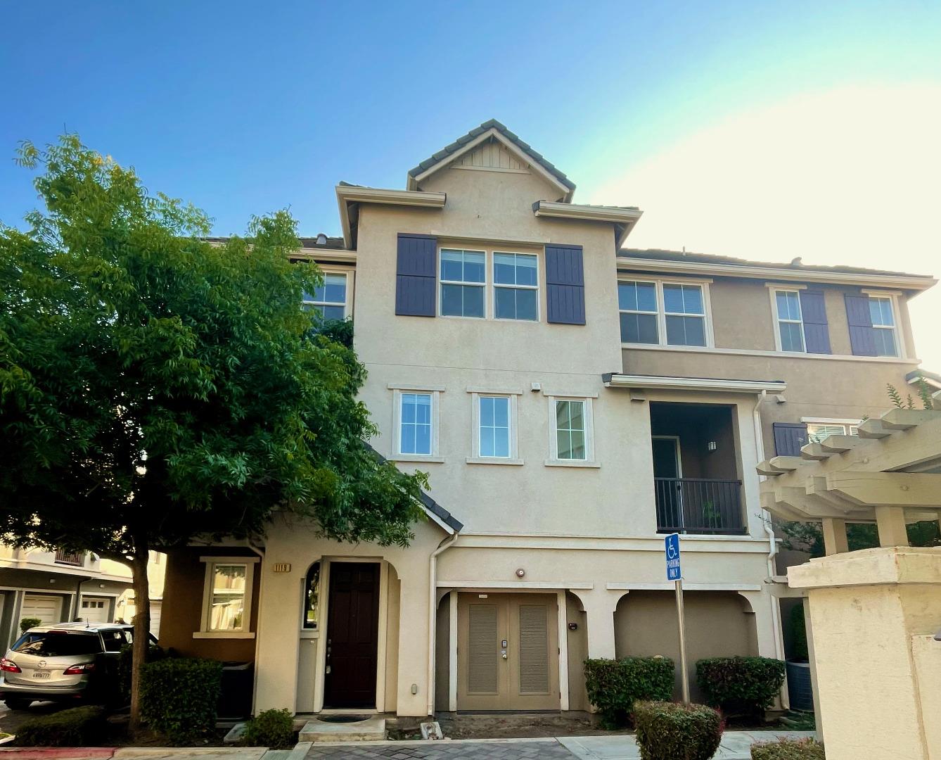 1119 Westbury Dr, San Jose, CA 95131 3 Beds 2/1 Baths (Sold