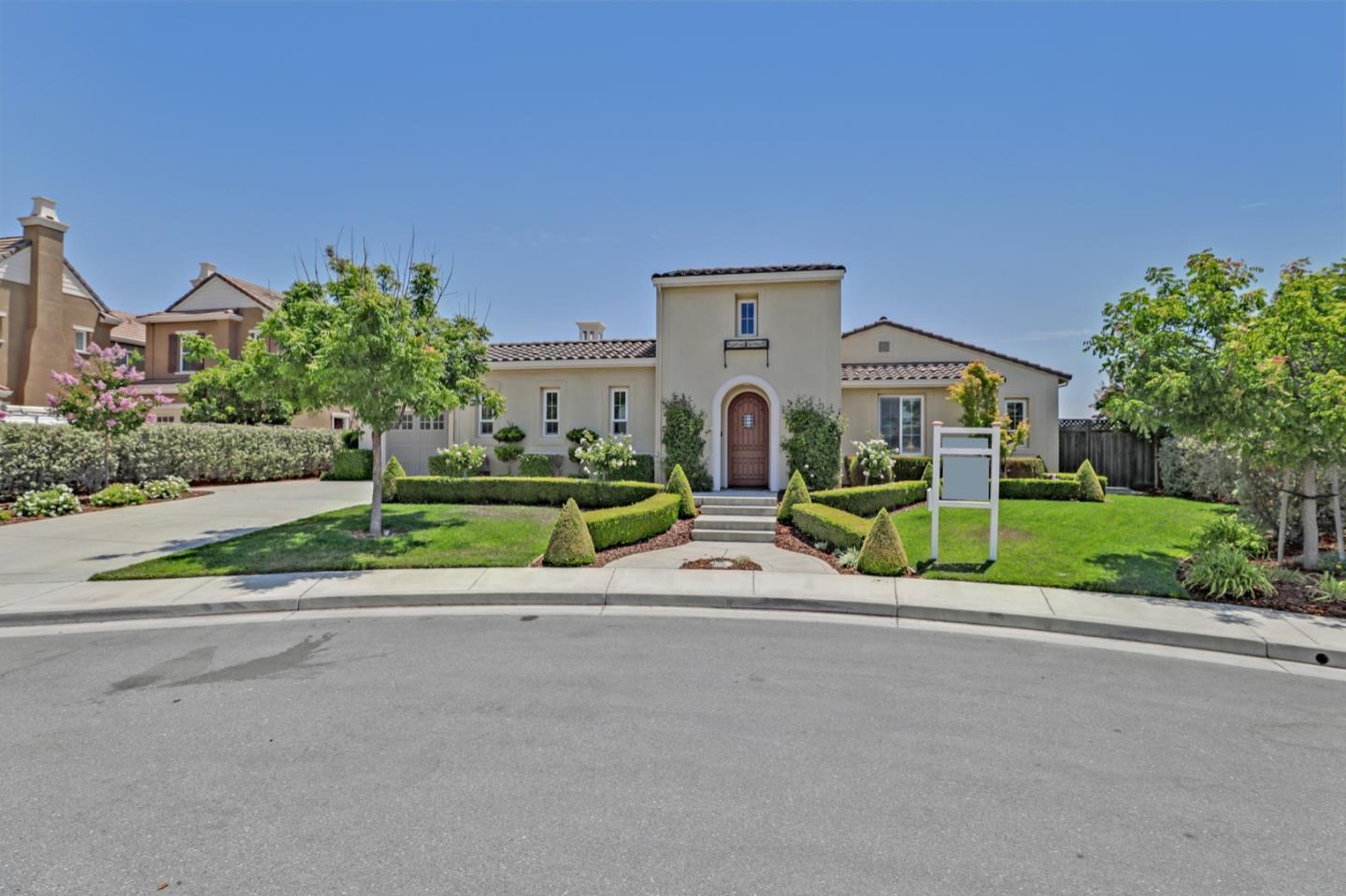 Detail Gallery Image 1 of 1 For 18411 Altimira Cir, Morgan Hill,  CA 95037 - 4 Beds | 3/1 Baths